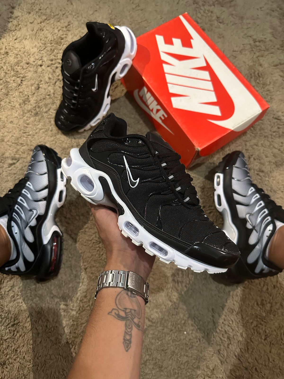 TN1 Black White Importado