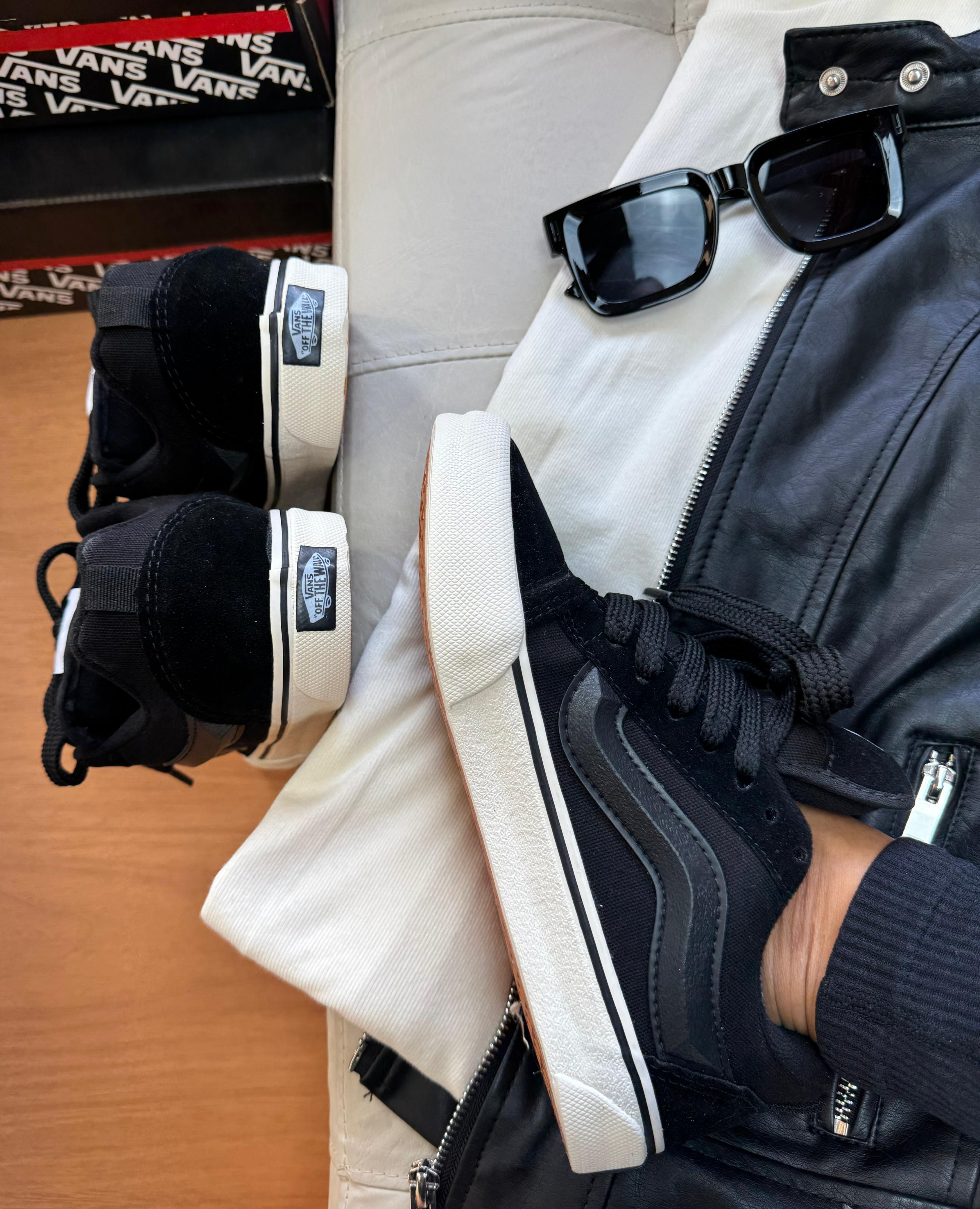 Vns Old Knu preto/off