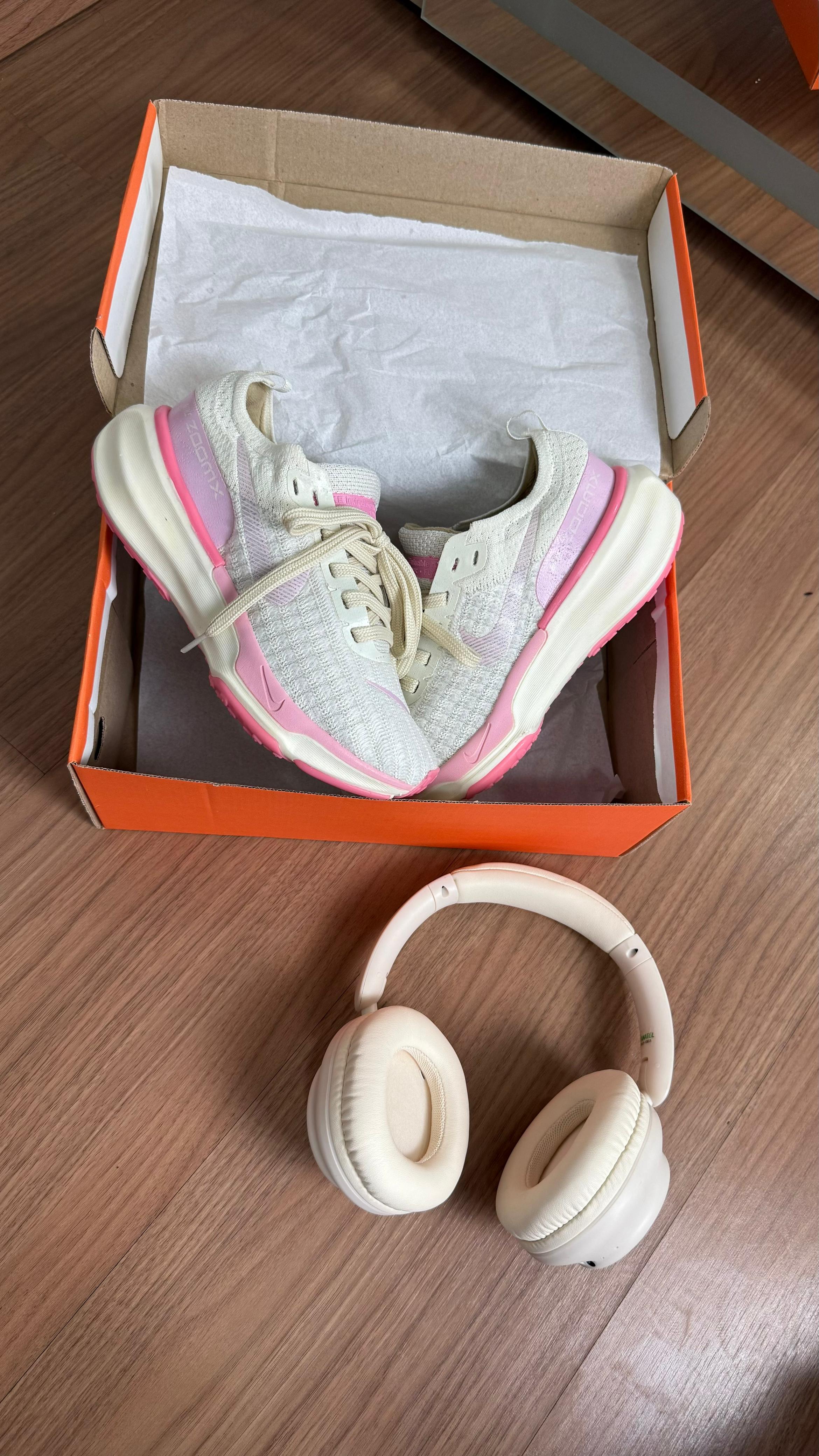 Zoom Invincible run 3 Bege/Rosa🩷