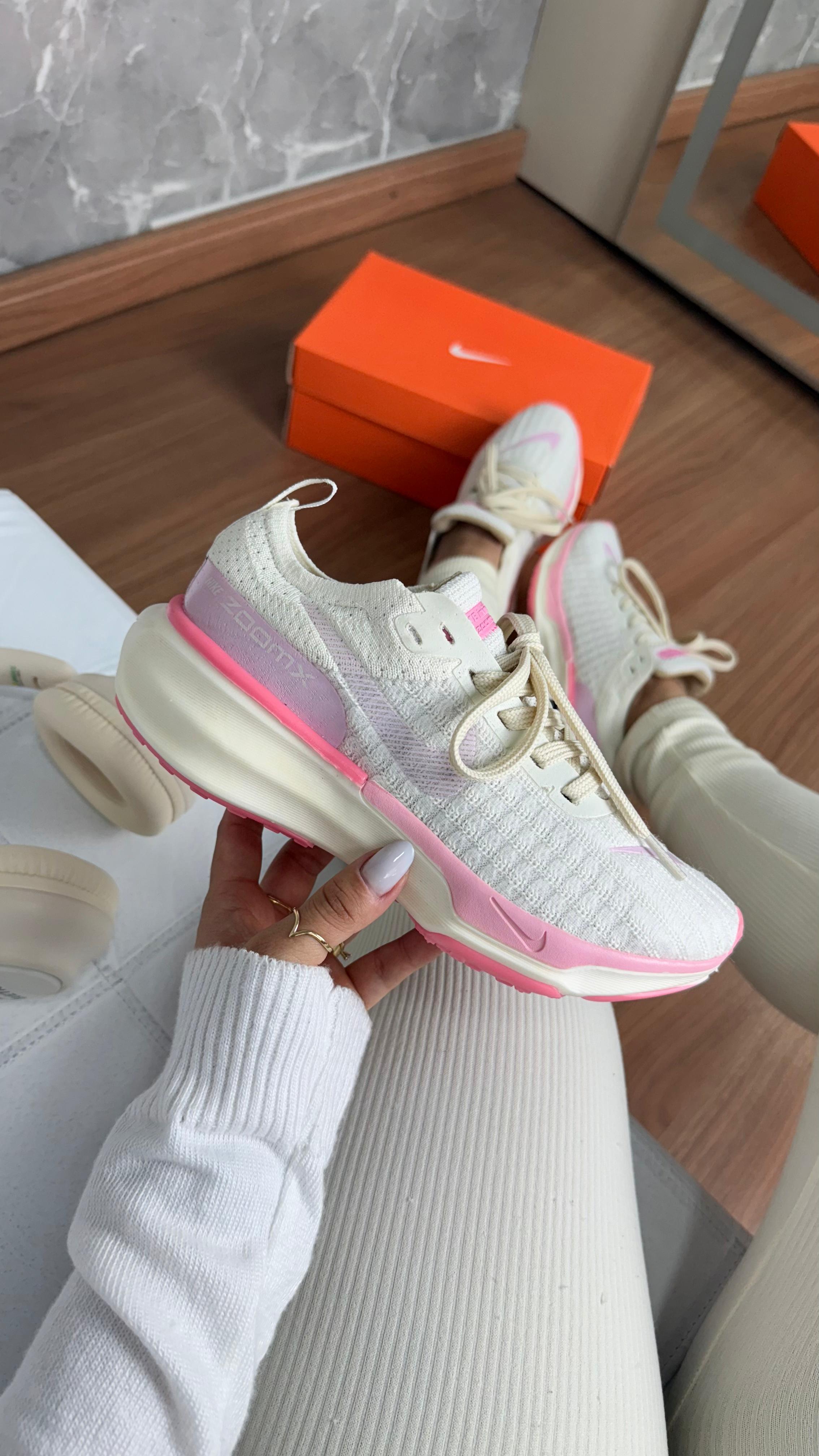 Zoom Invincible run 3 Bege/Rosa🩷