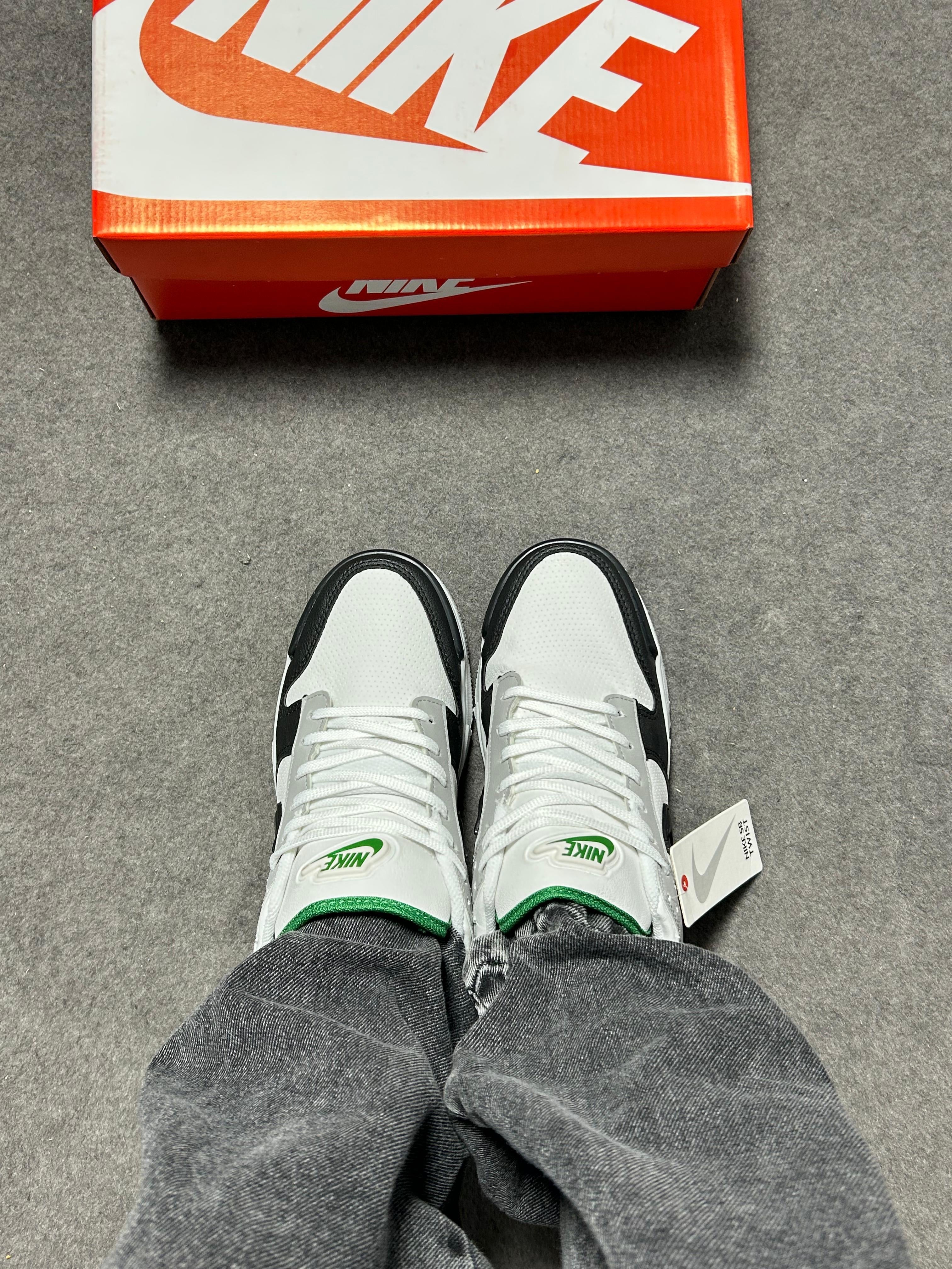 Dunk Low Twist Tricolor