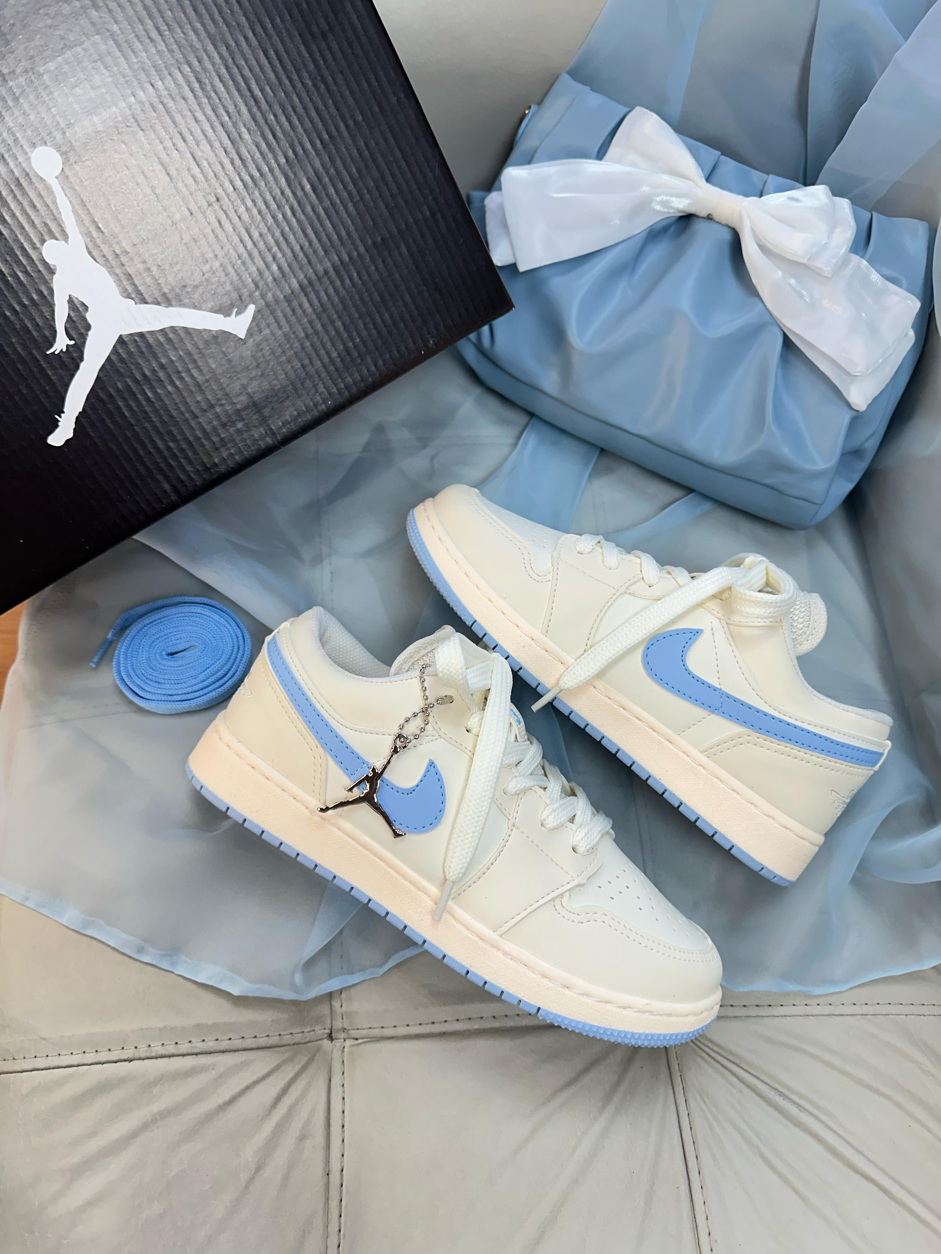 Jordan Low Manteiga/Azul BB