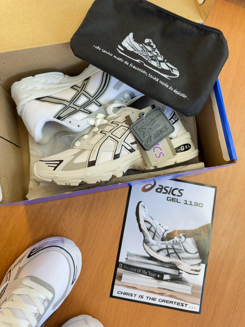 Asics 1601 Preto/Branco