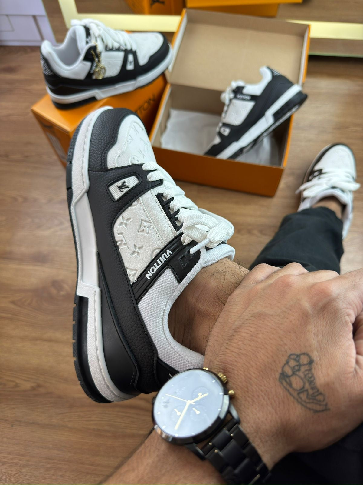 Louis Vuitton Trainer Dark