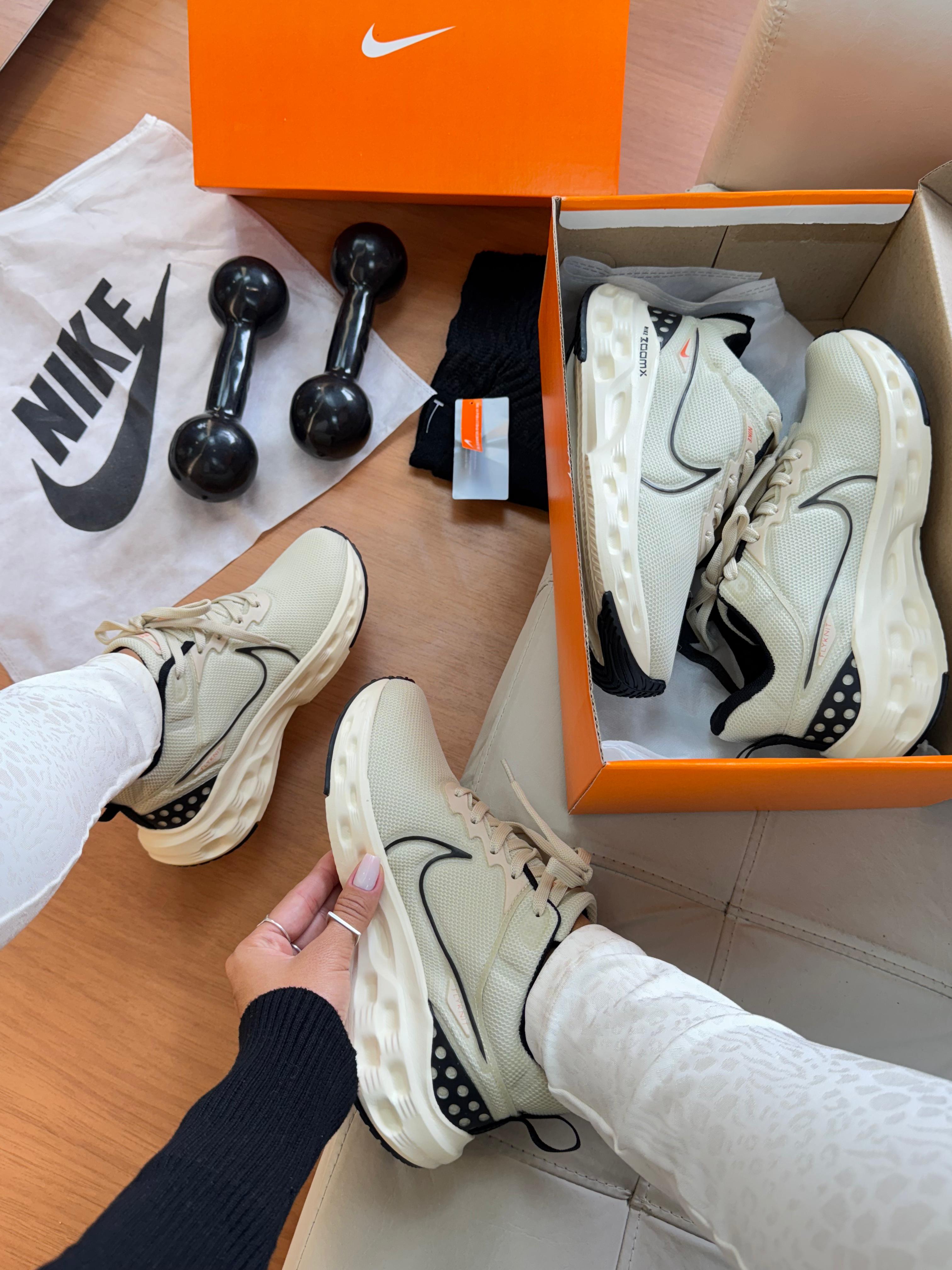 Nike React Infinity Run FK Bege/Preto