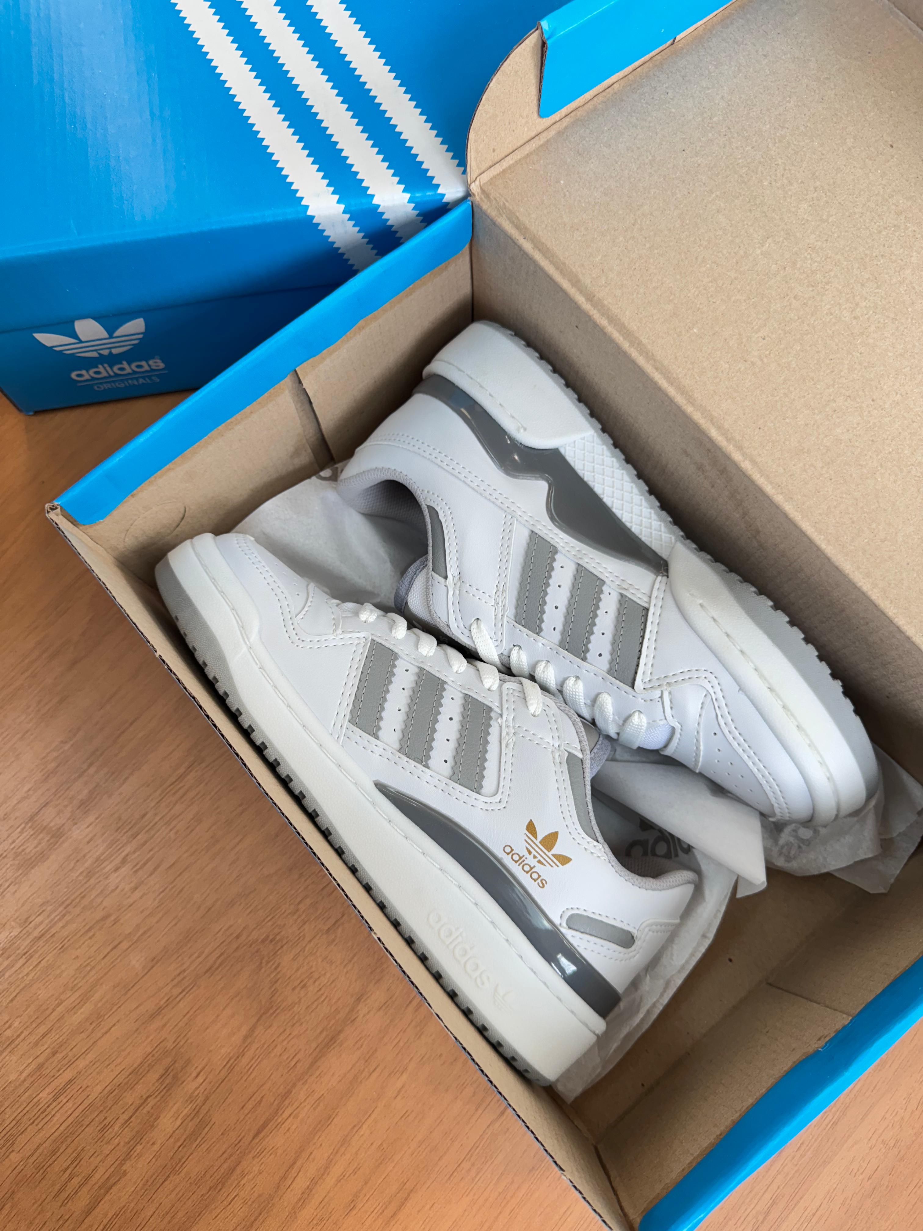 Adidas Fórum Cadarço Cinza