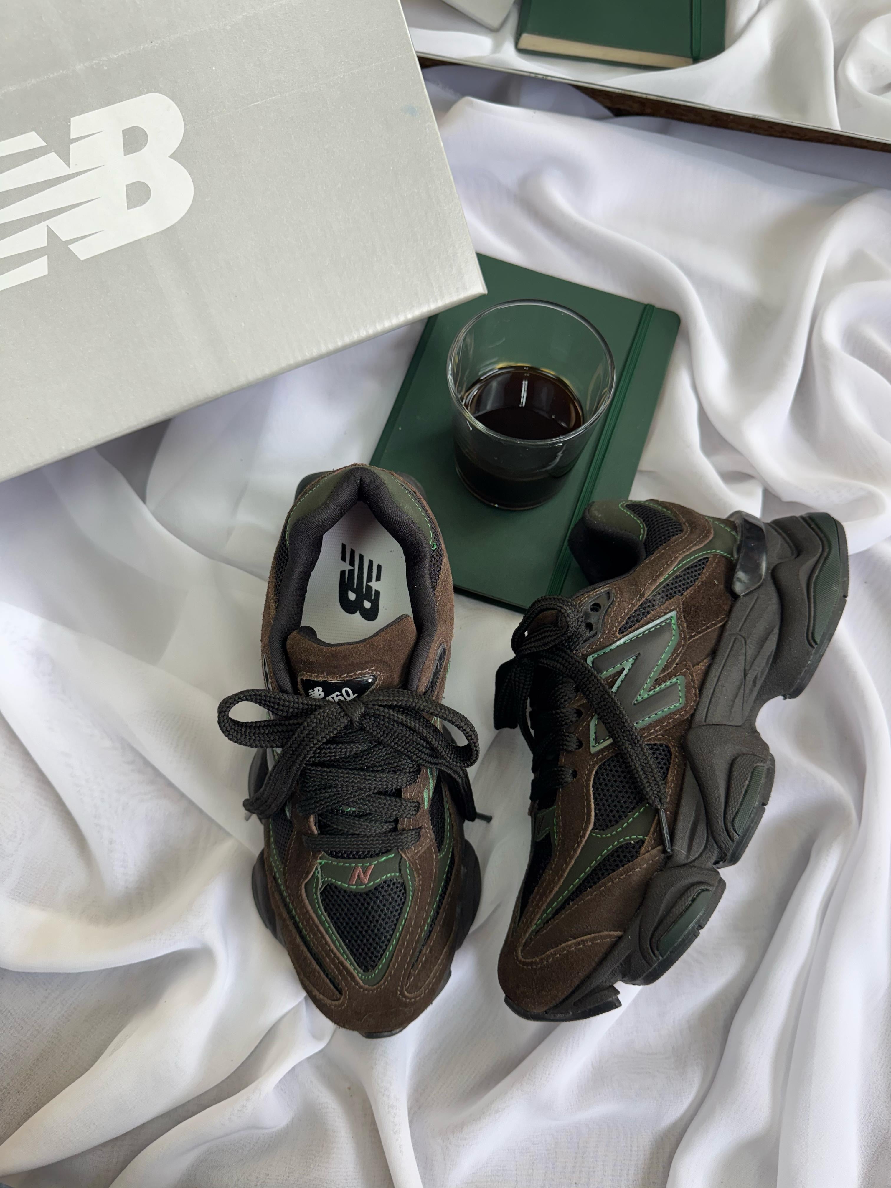 New Balance 9060 Marrom/Verde
