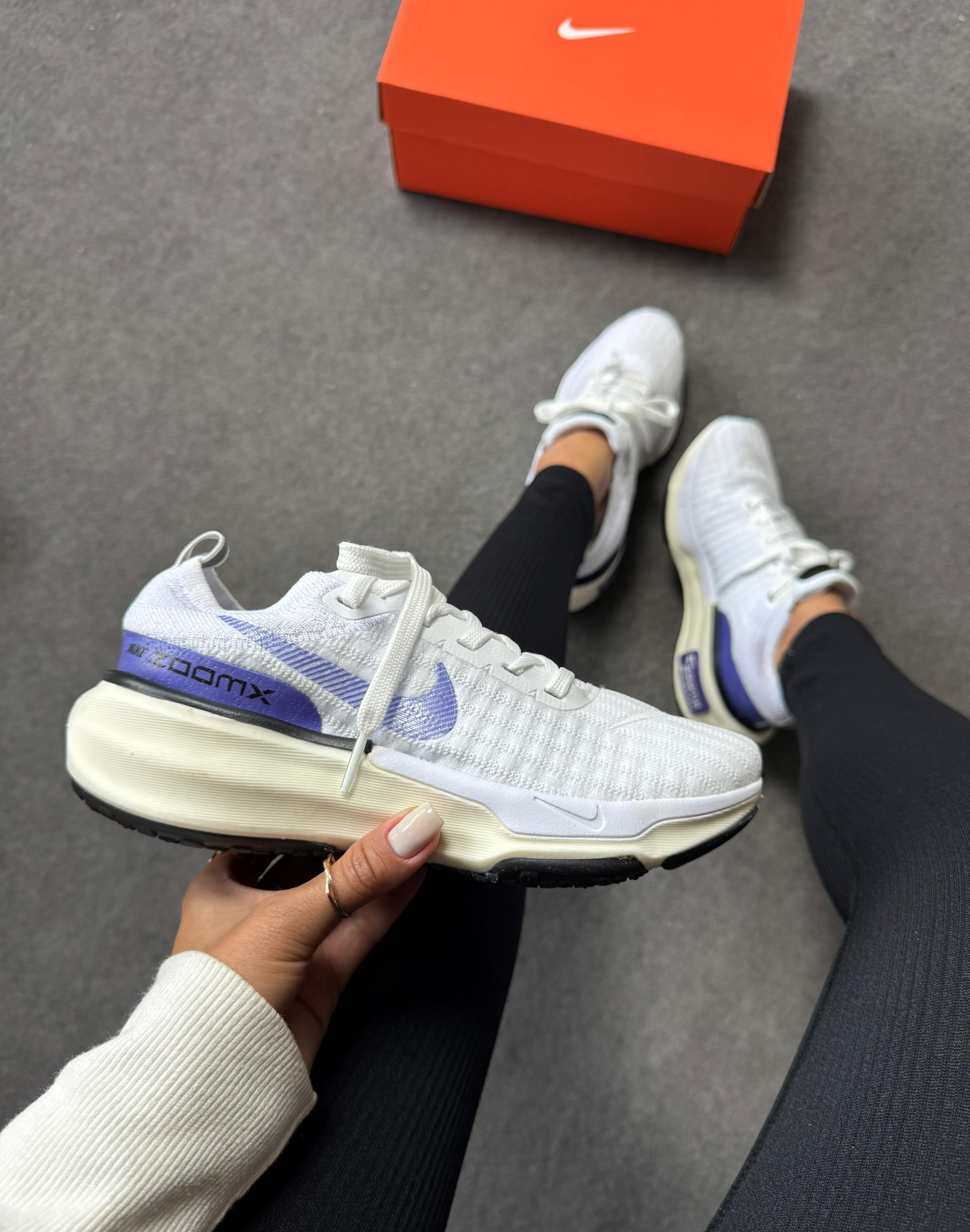 Invincible Run Premium Branco/Roxo