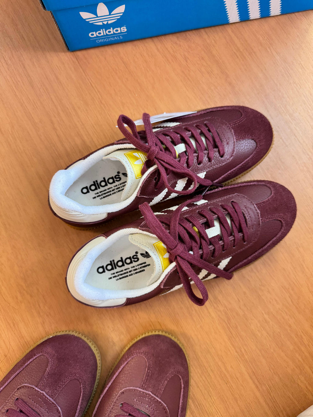 Samba OG Couro Cherry