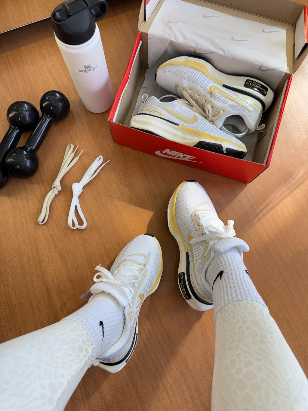 Invencible Run 3 Branco/Amarelo