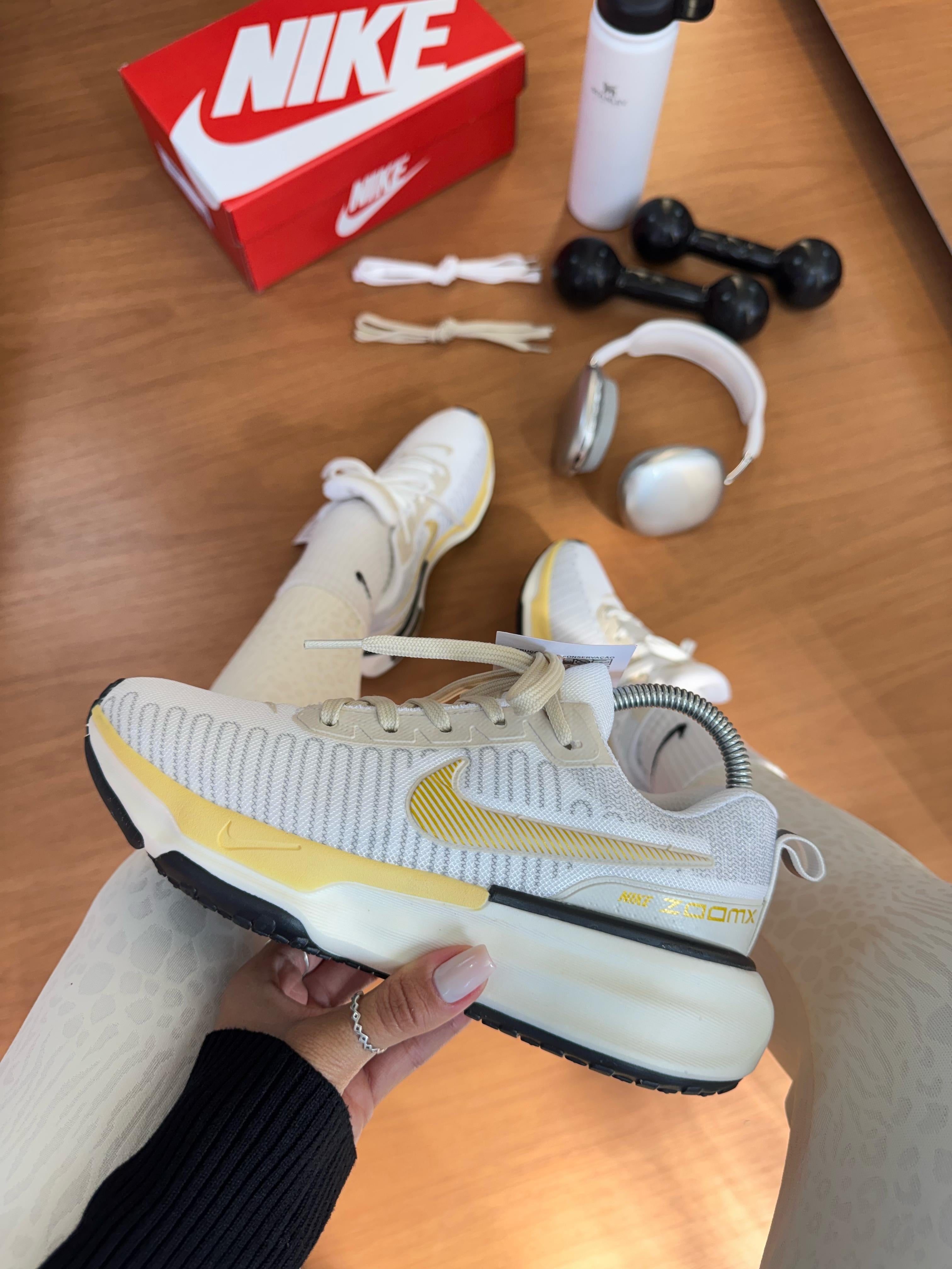 Invencible Run 3 Branco/Amarelo