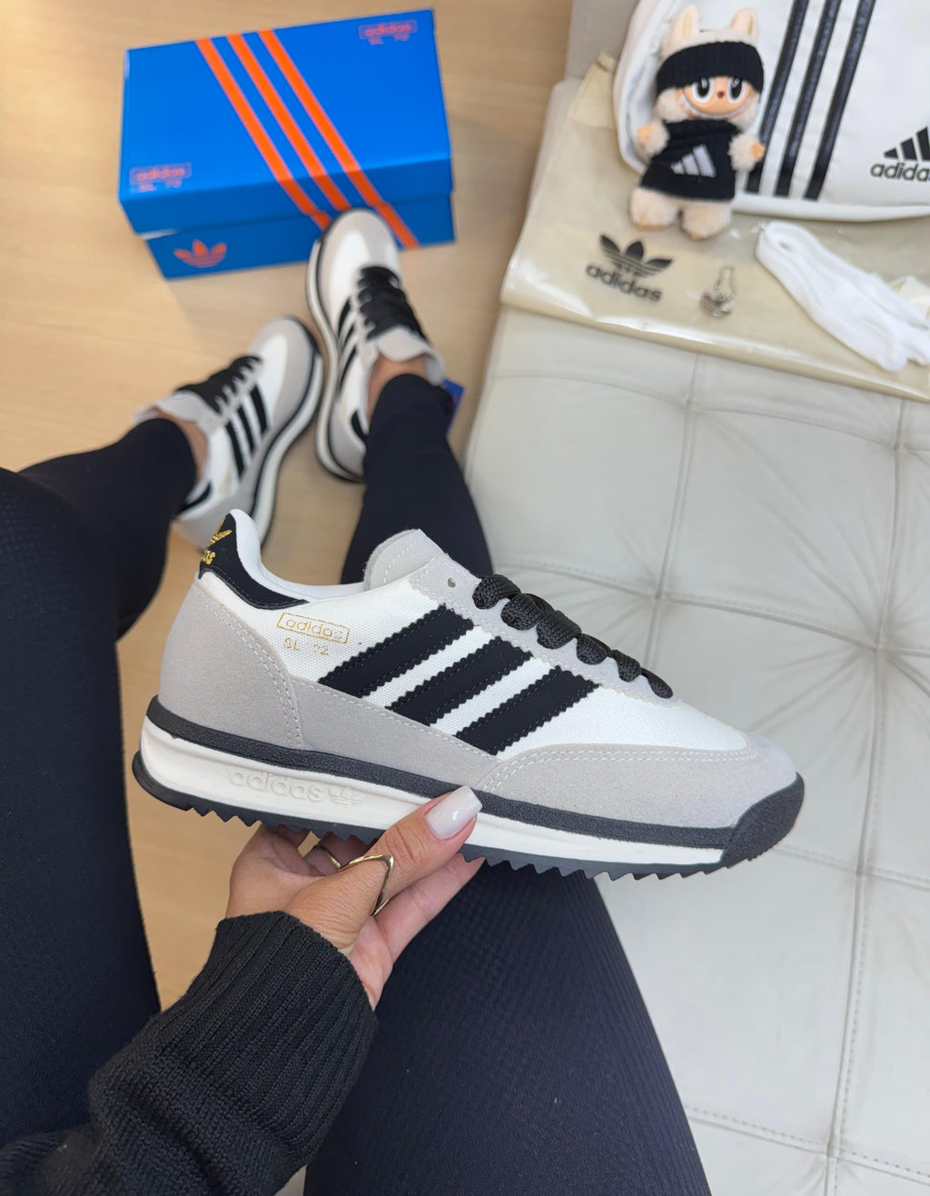 Adidas SL72 Branco/Preto