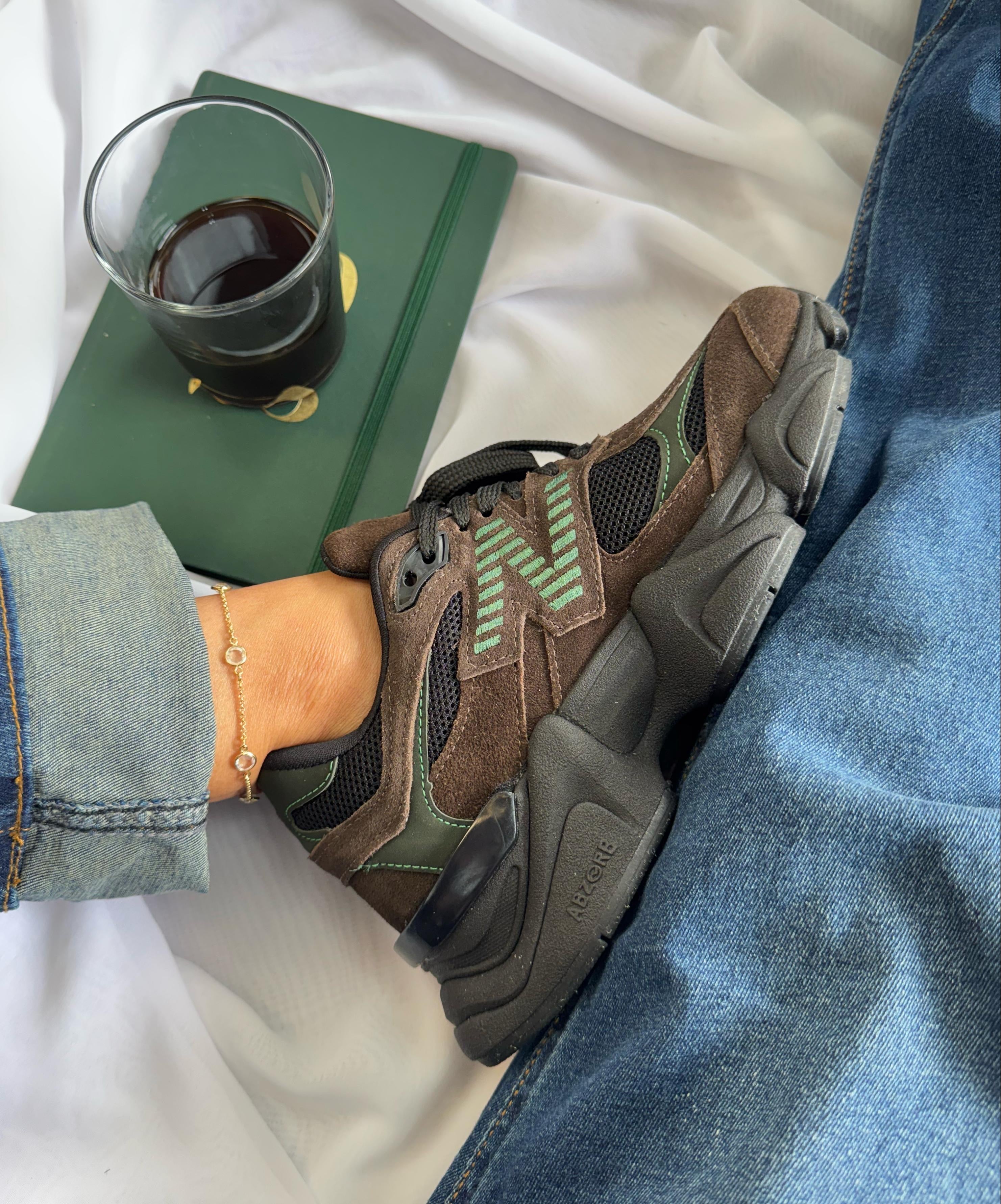 New Balance 9060 Marrom/Verde