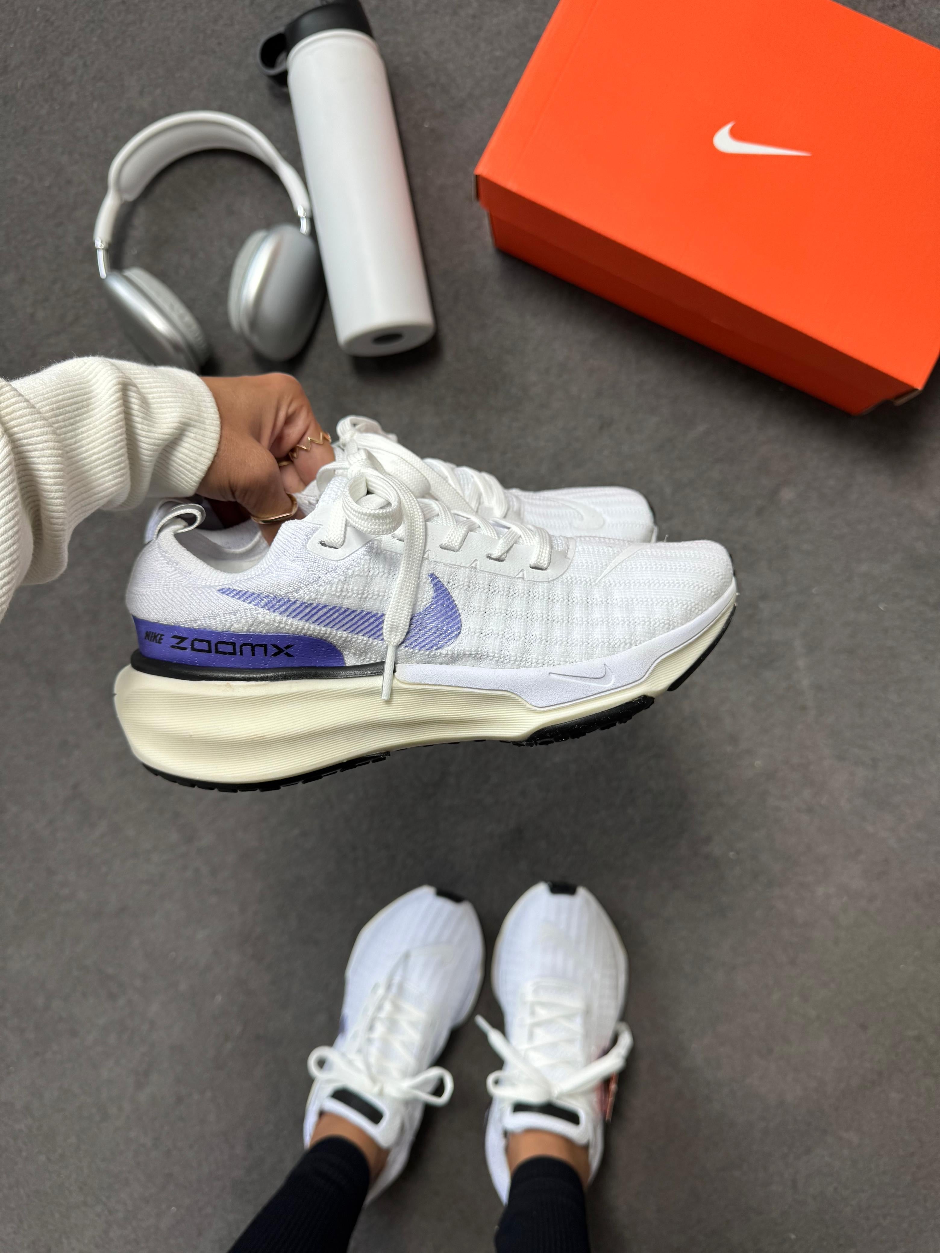 Invincible Run Premium Branco/Roxo