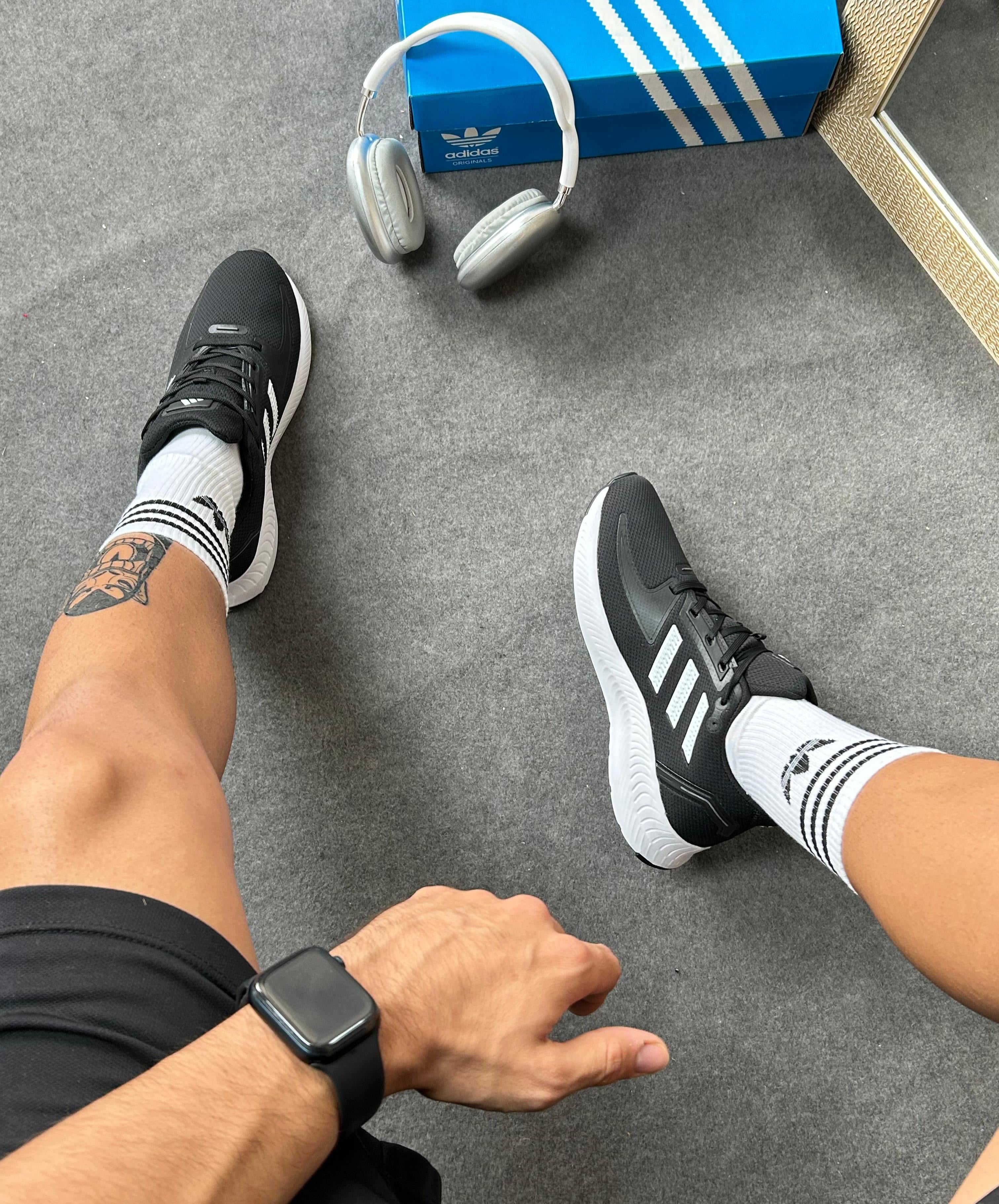 Adidas Run Falcon Preto/Branco