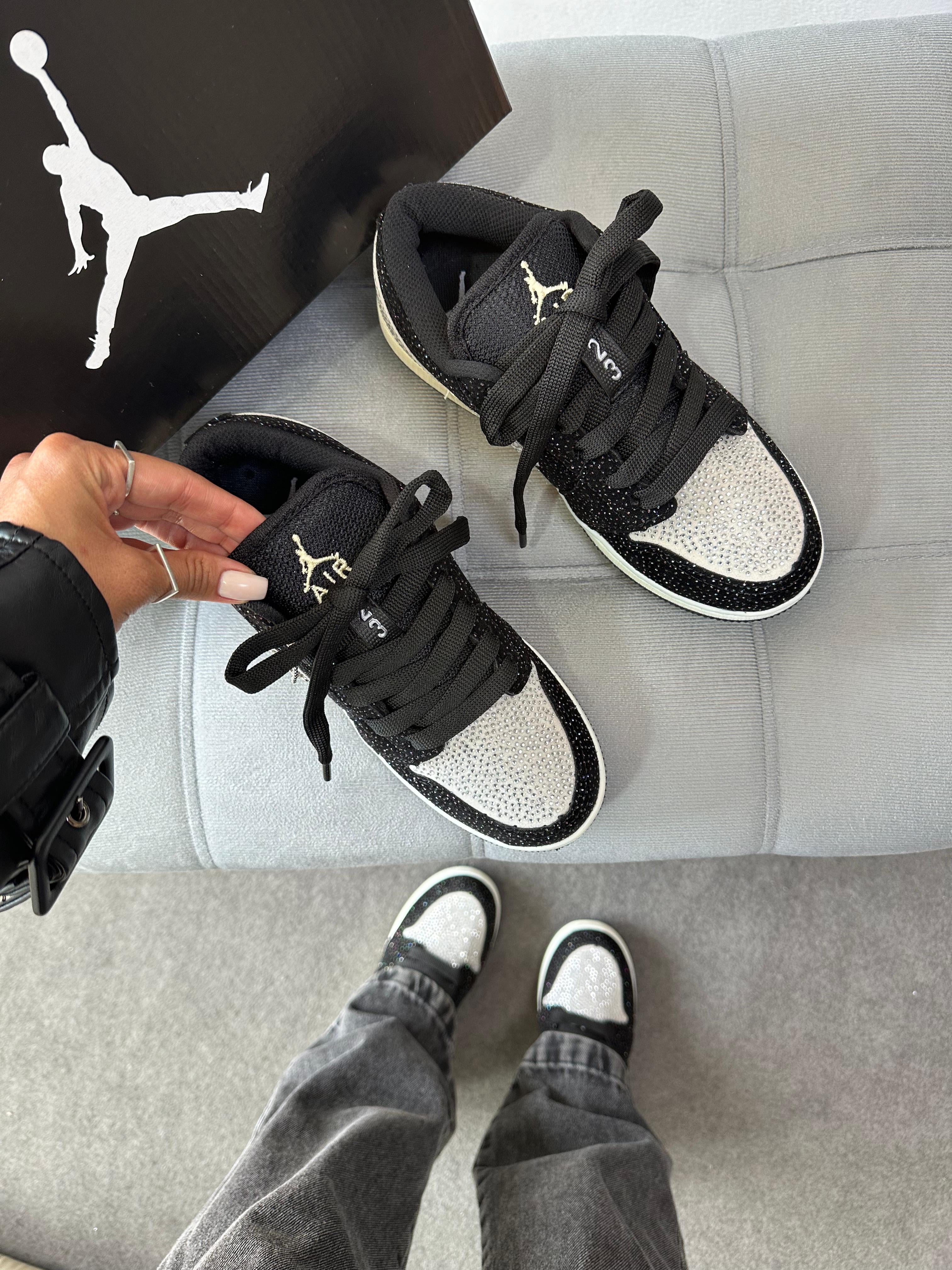 Jordan Low Strass Glow Preto