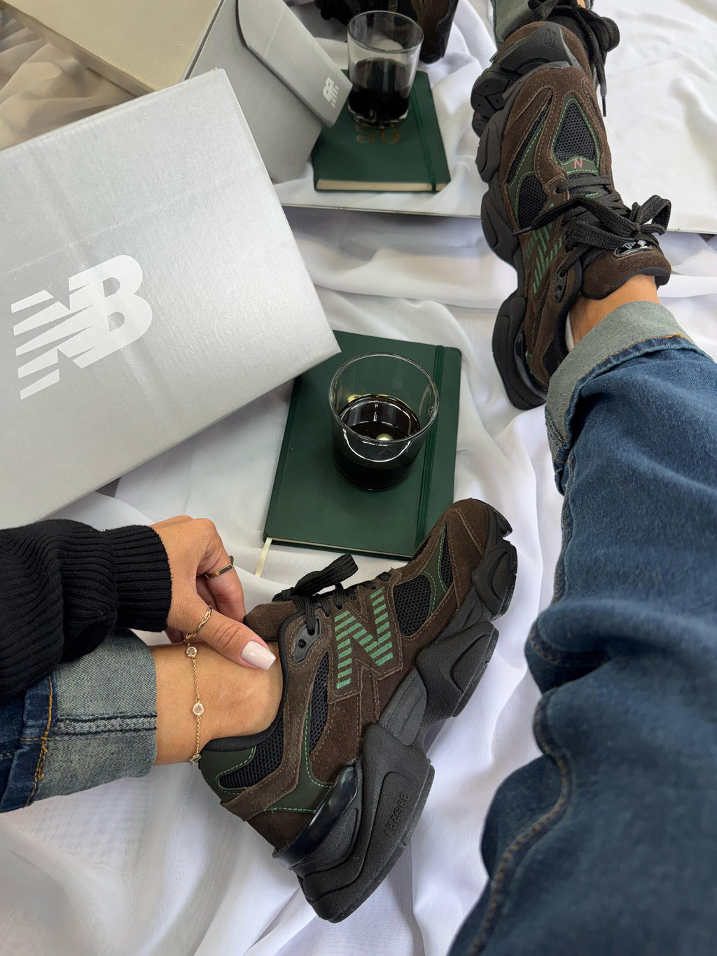 New Balance 9060 Marrom/Verde