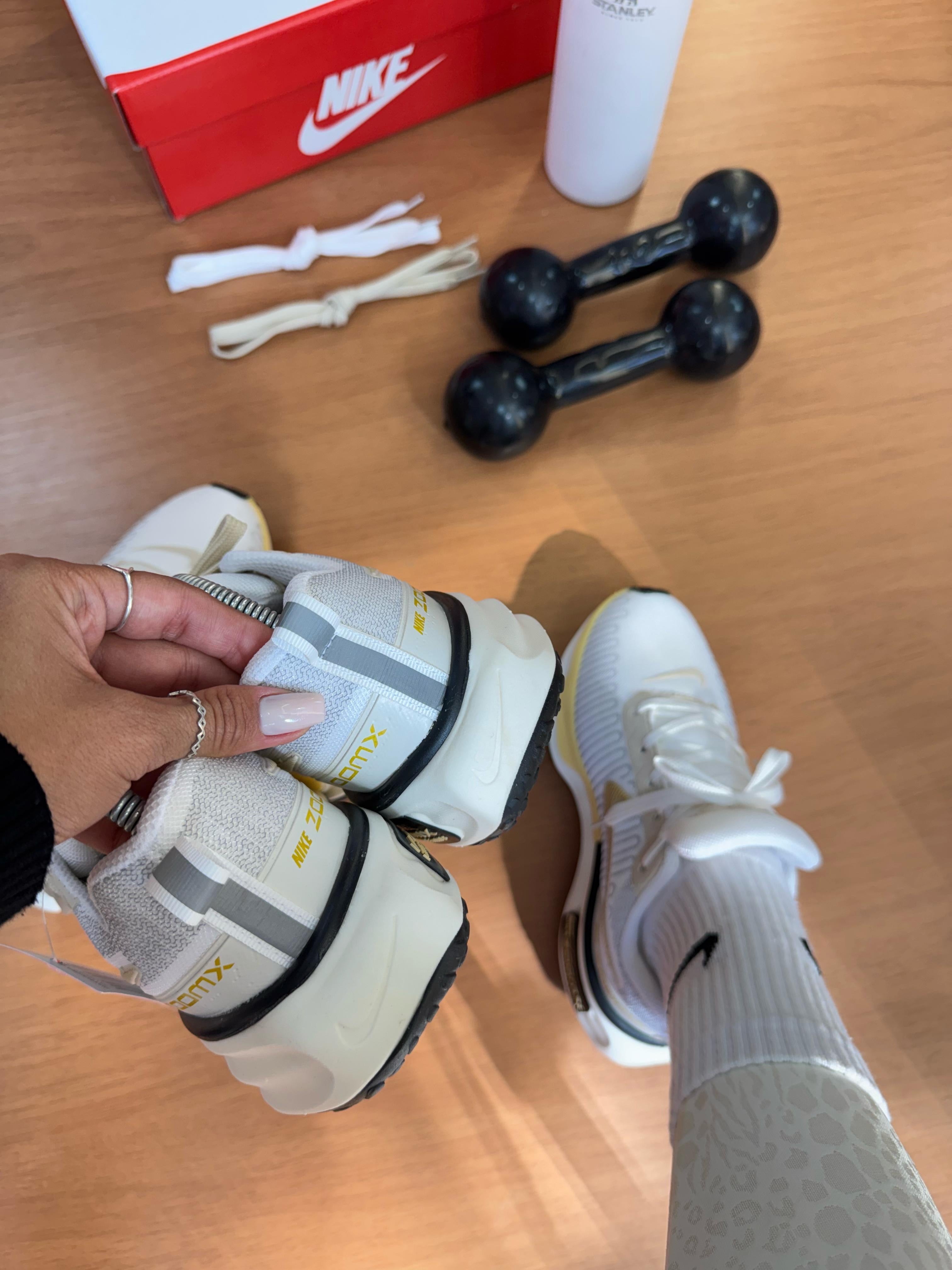 Invencible Run 3 Branco/Amarelo