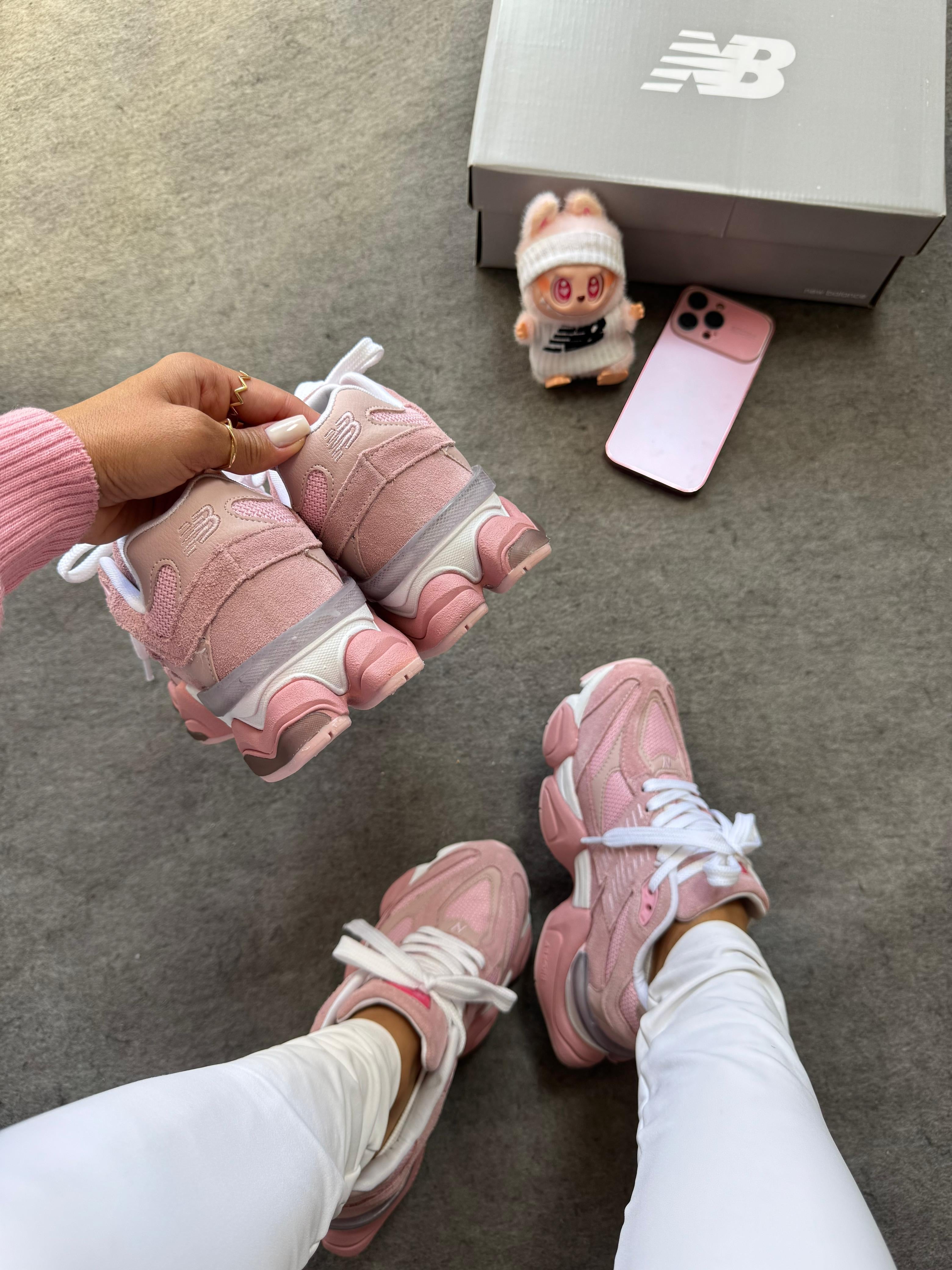 NB 9060 Rosa Couro