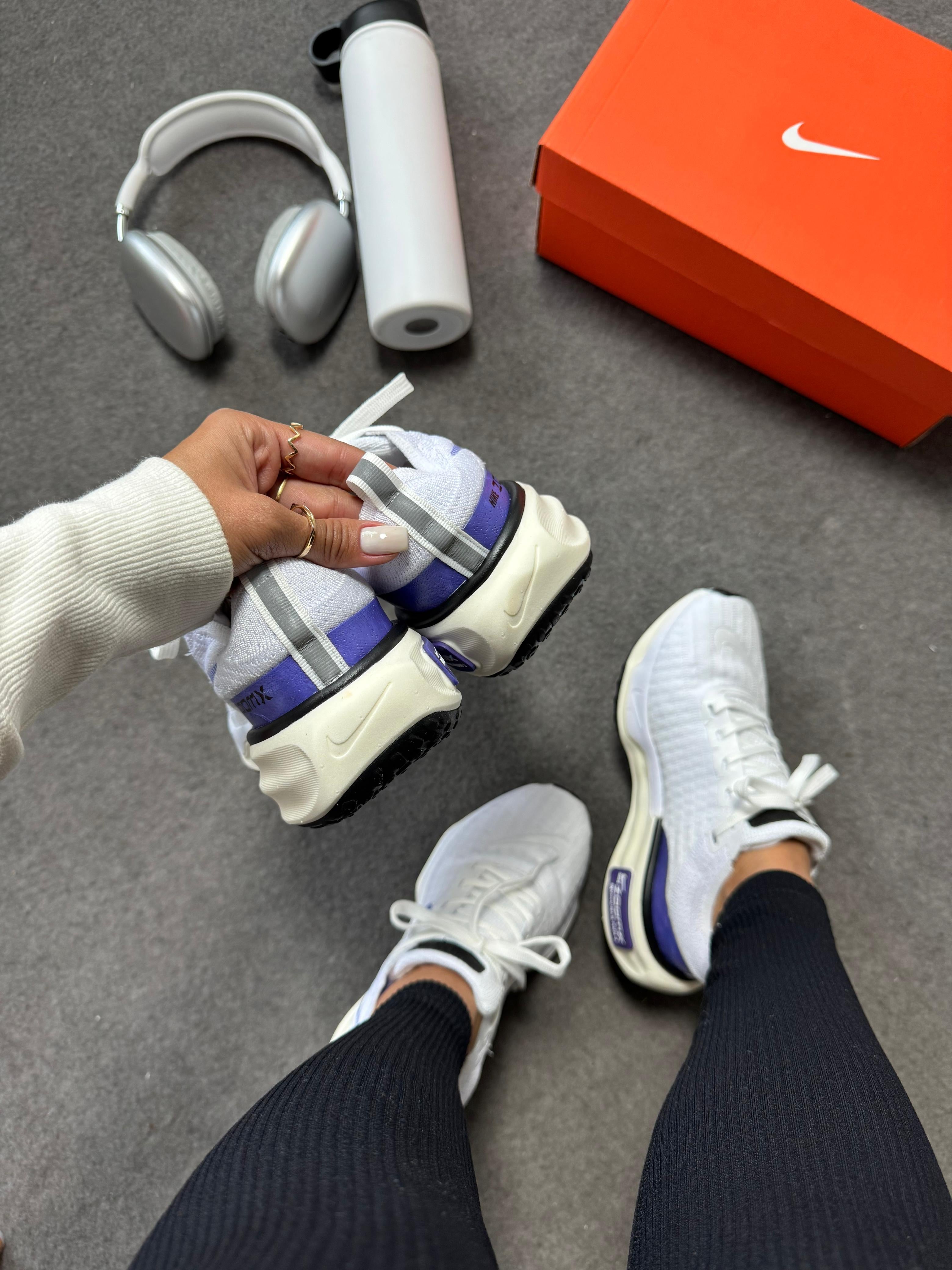 Invincible Run Premium Branco/Roxo