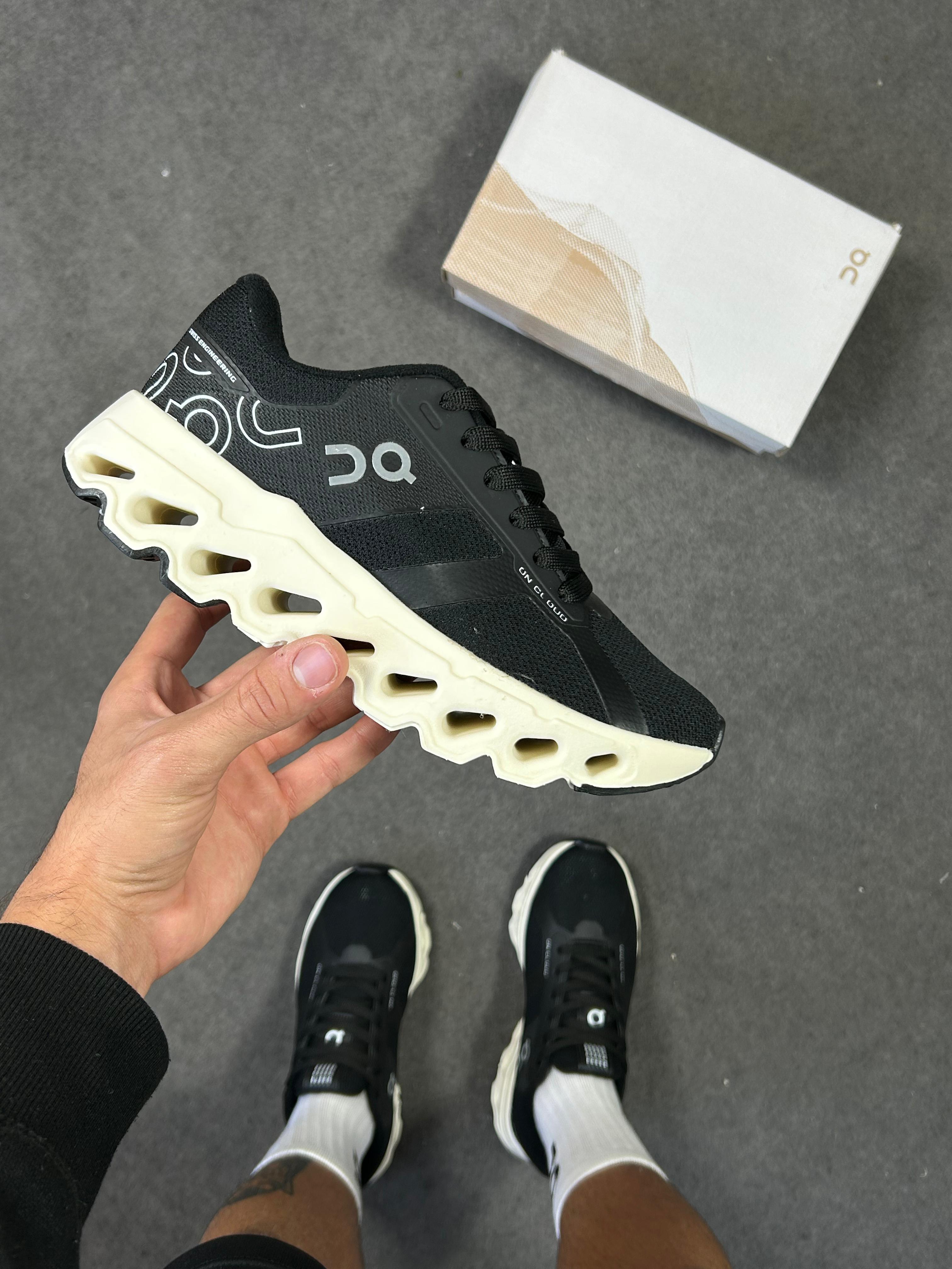 On Cloud Preto