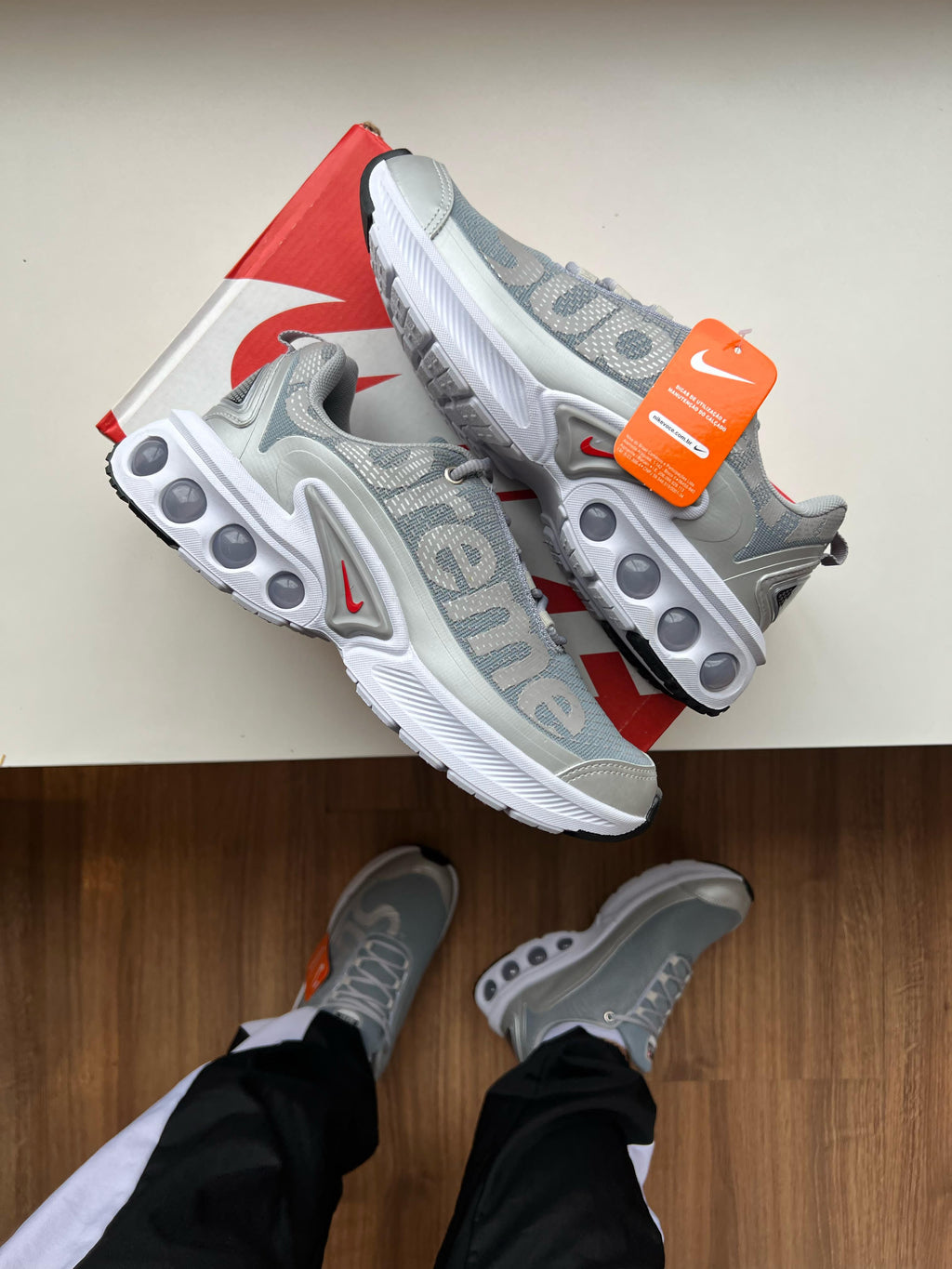 Air Max DN Supreme Branco / Cinza
