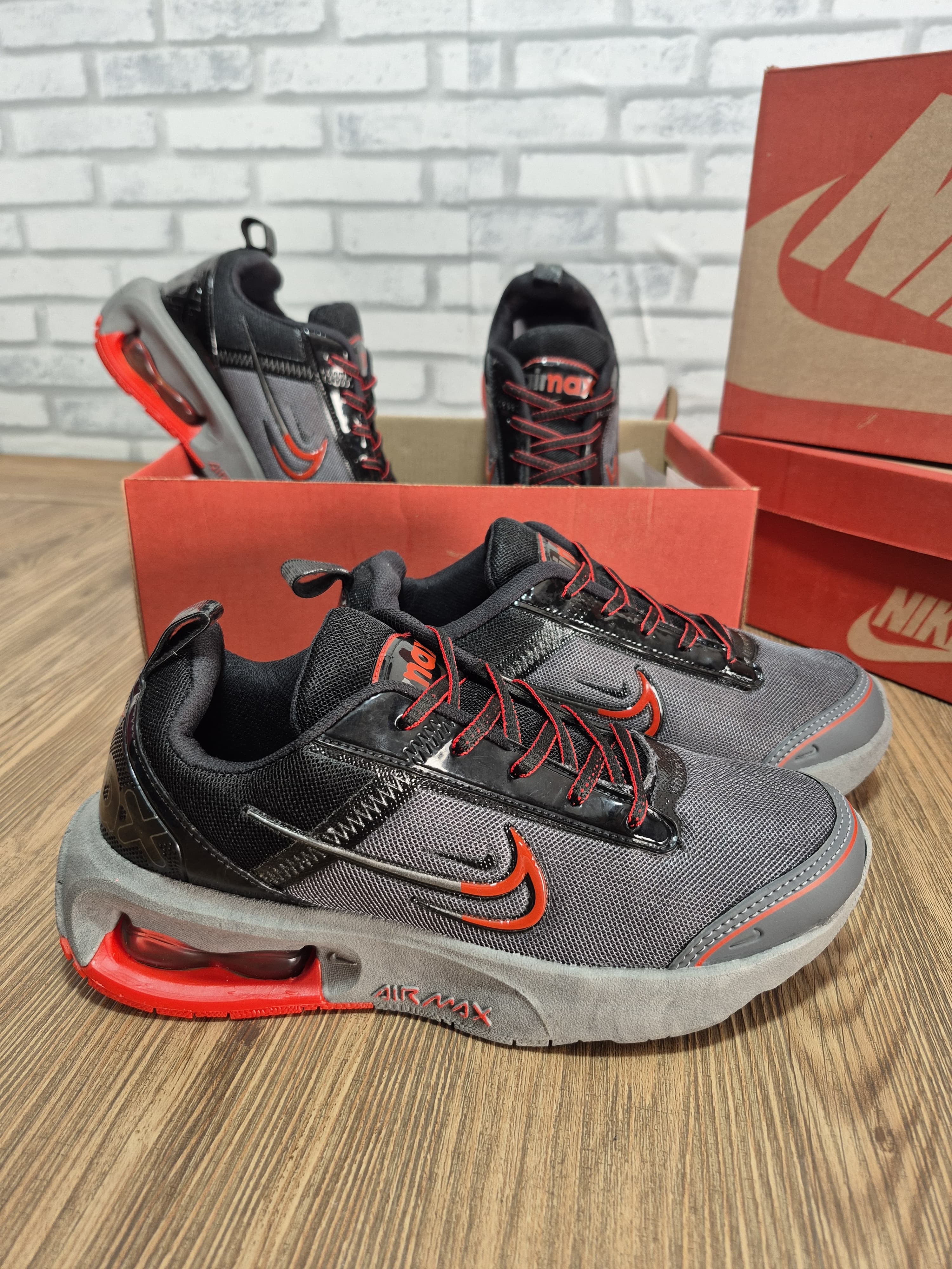 Nike Air Max Intrlk Grafite/Vermelho