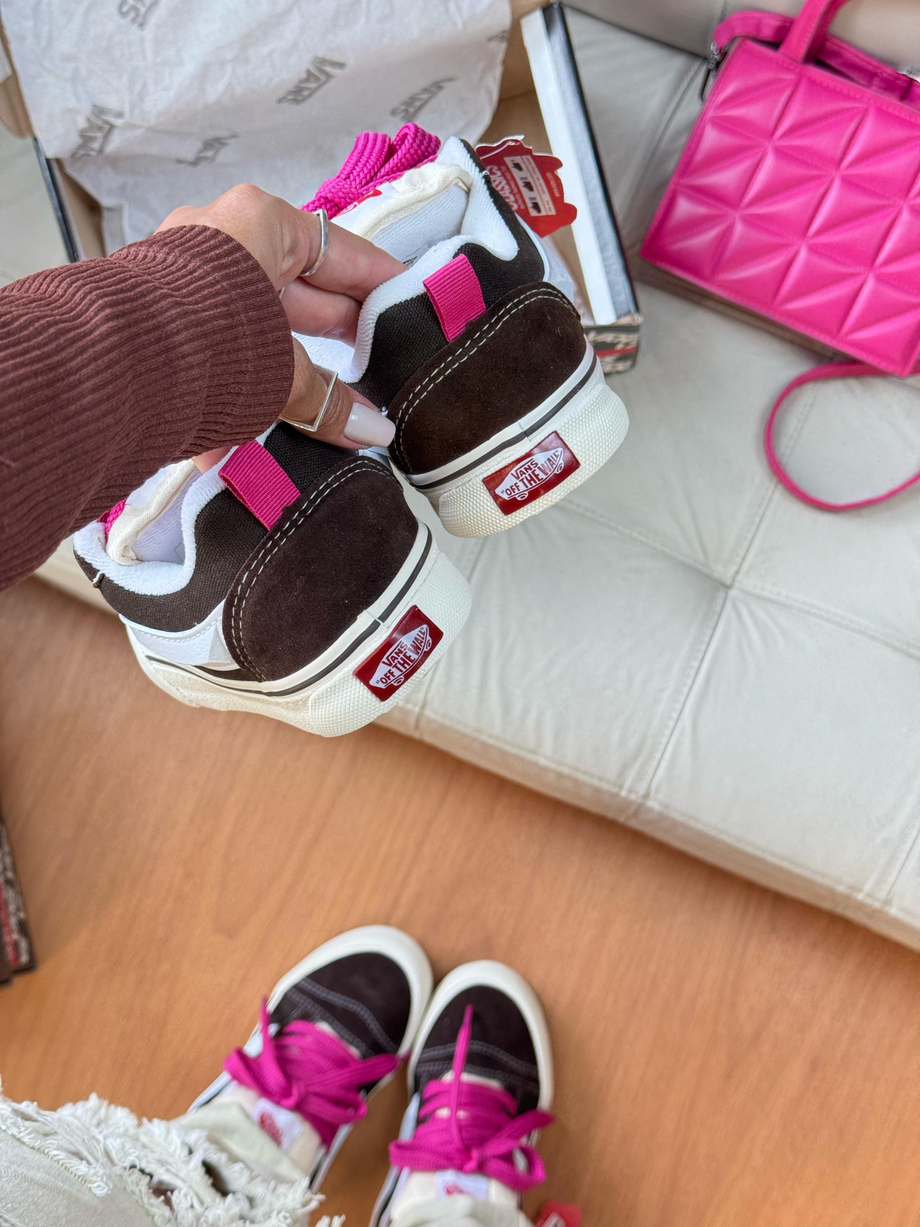 Vns Old Knu café/ pink