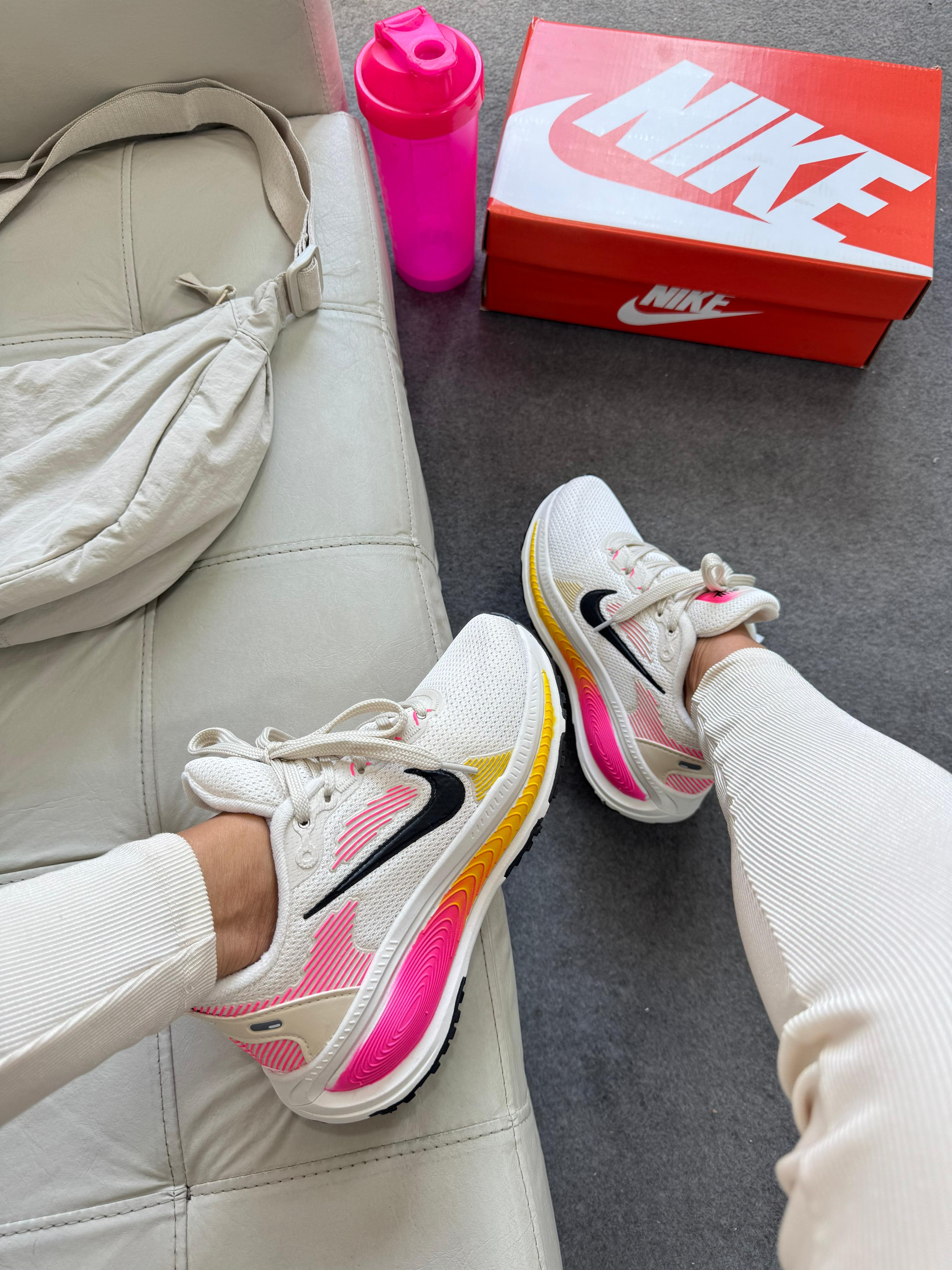Nike Run Vomero 18 Off/pink /marelo