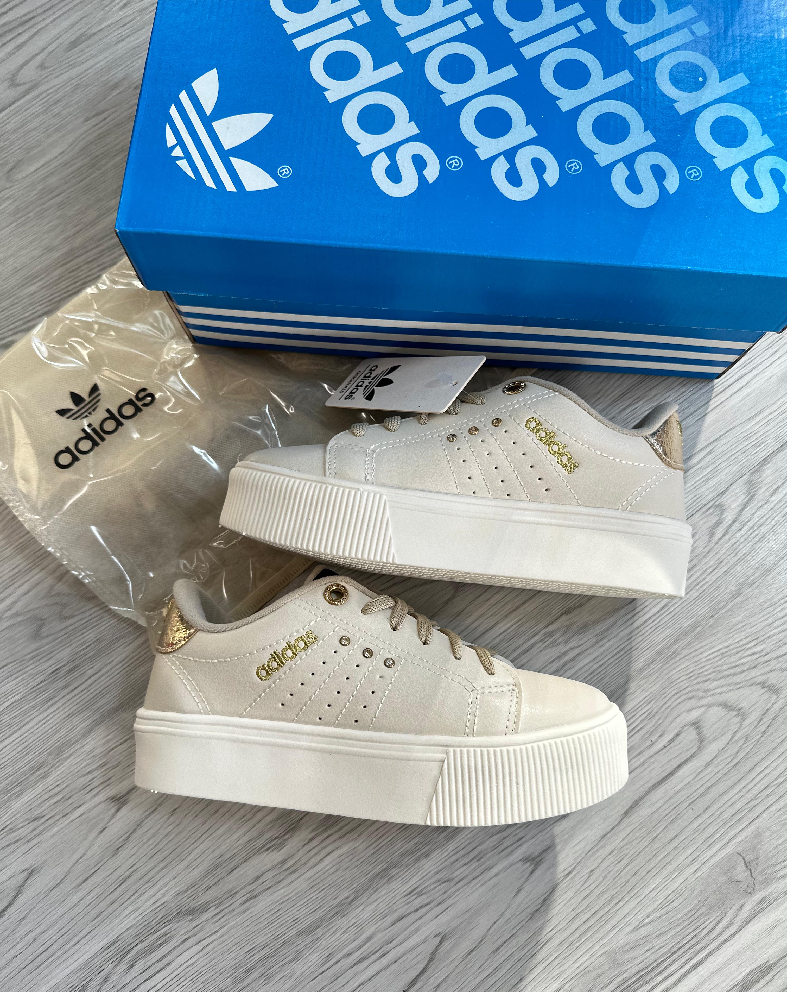 Adidas Plataforma Lux Off/Ouro