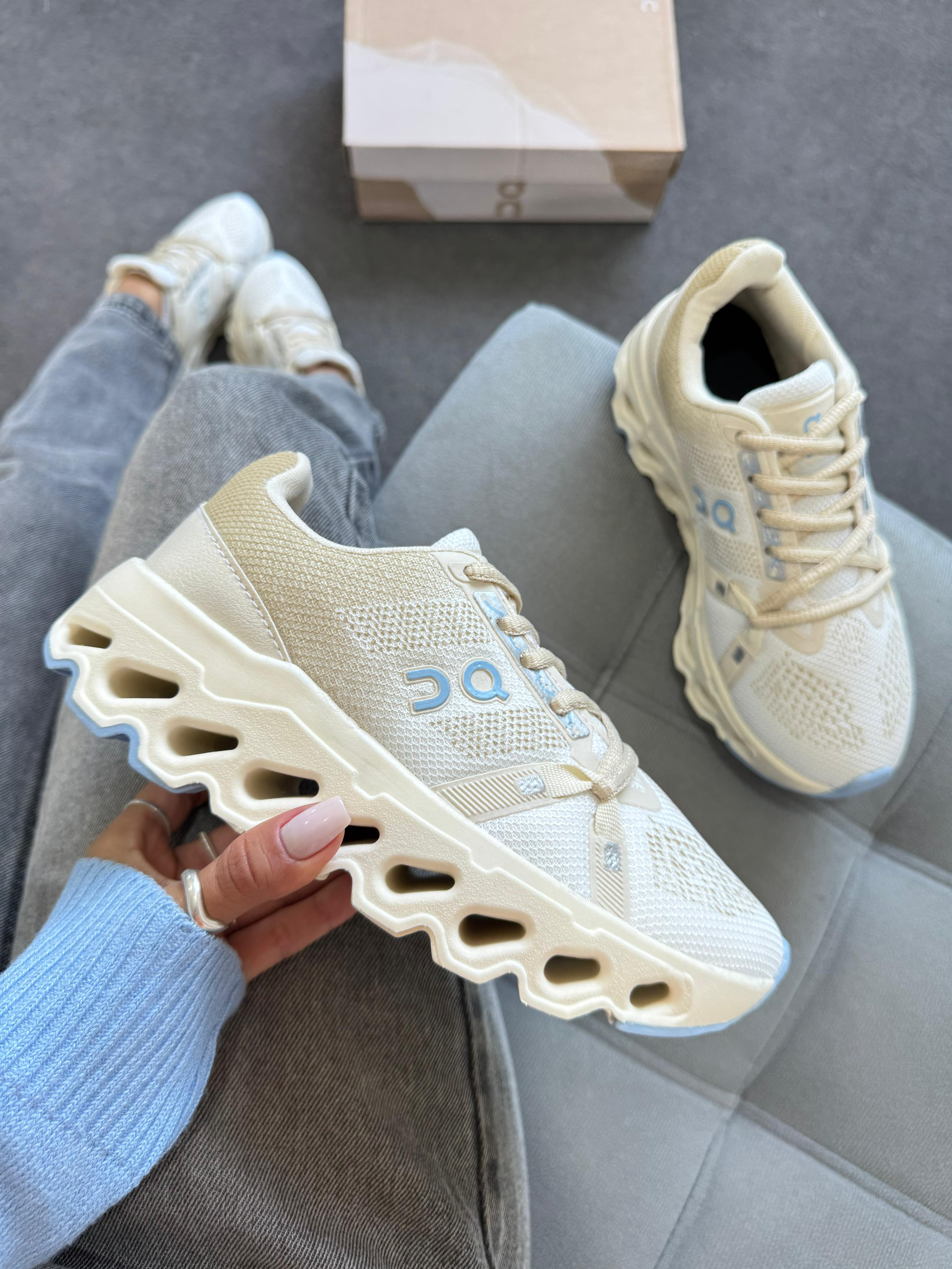 On Cloud Off/ Azul 💙