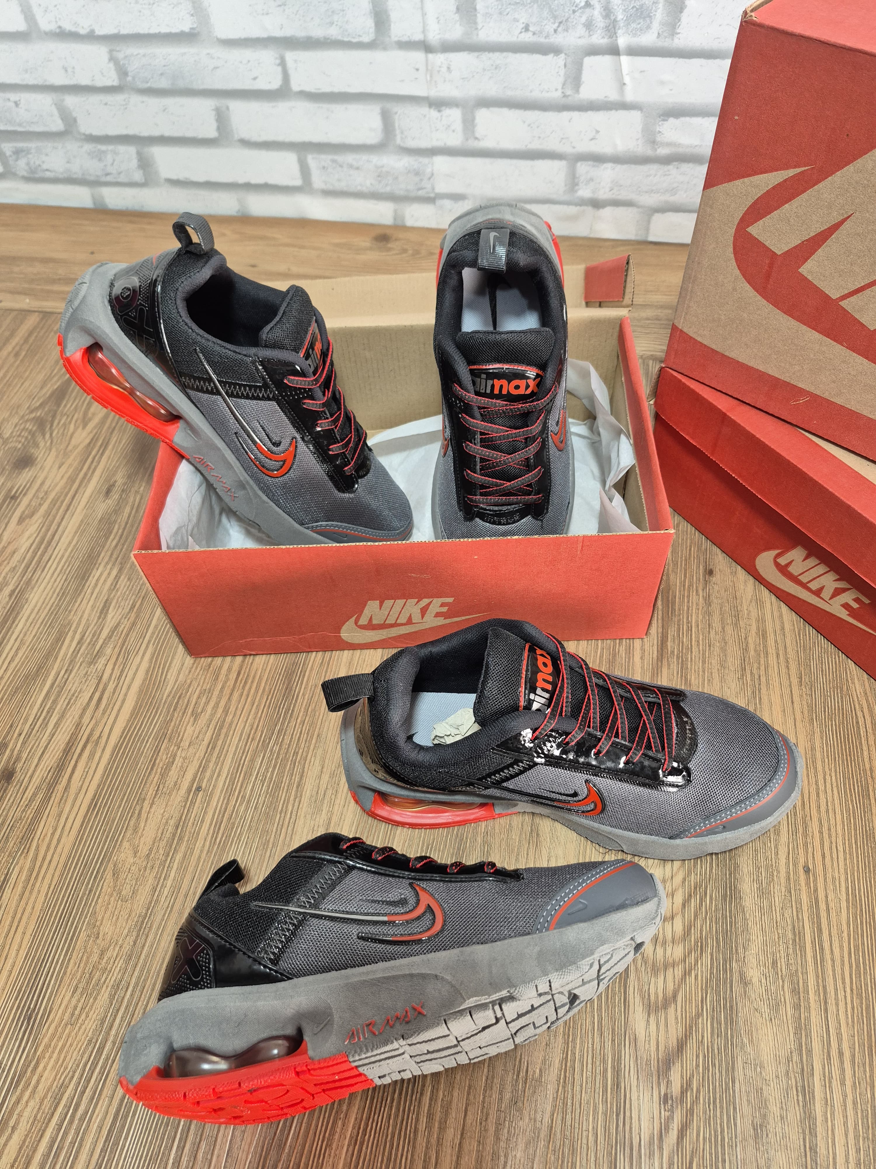Nike Air Max Intrlk Grafite/Vermelho
