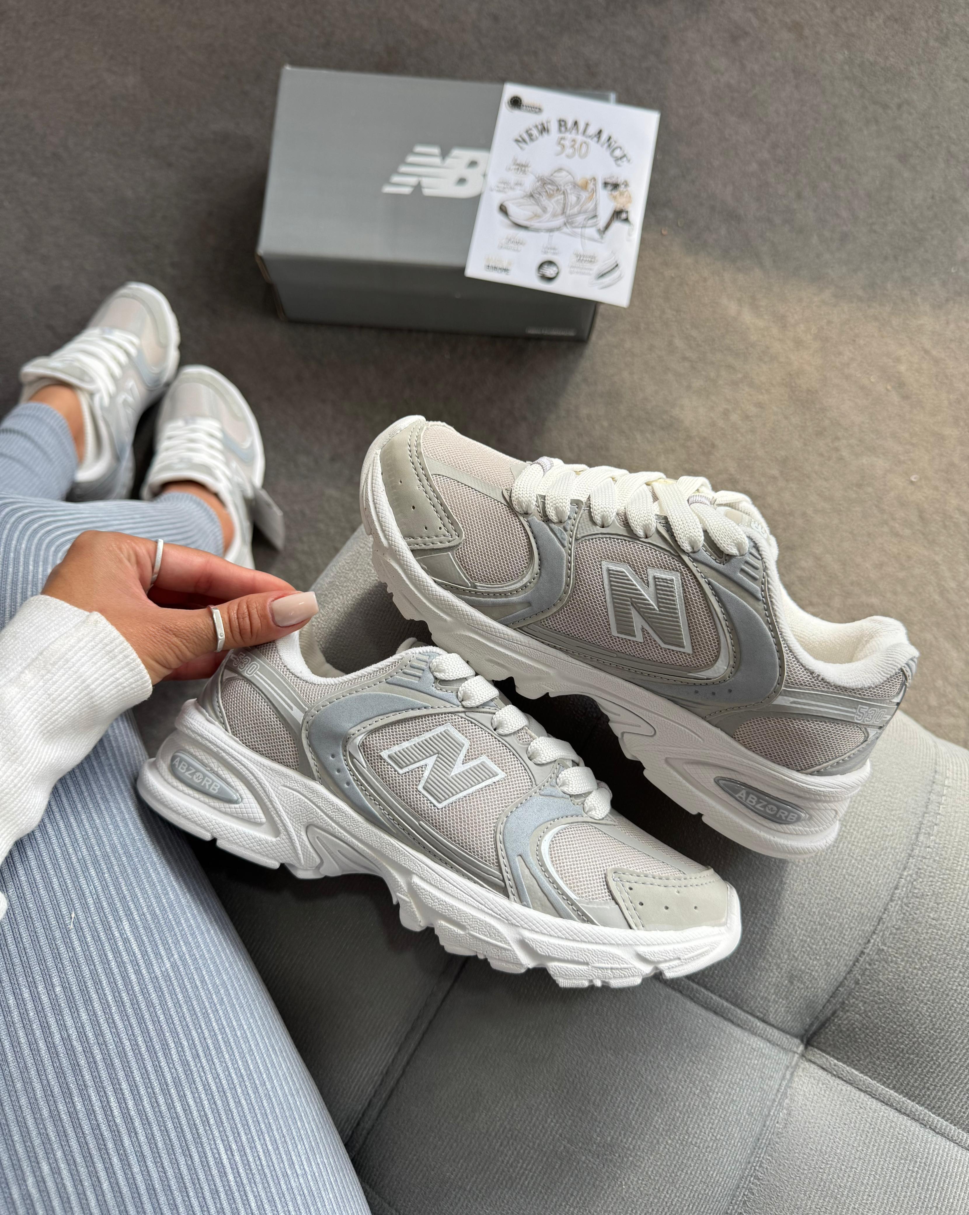 New Balance 530 cinza / branco