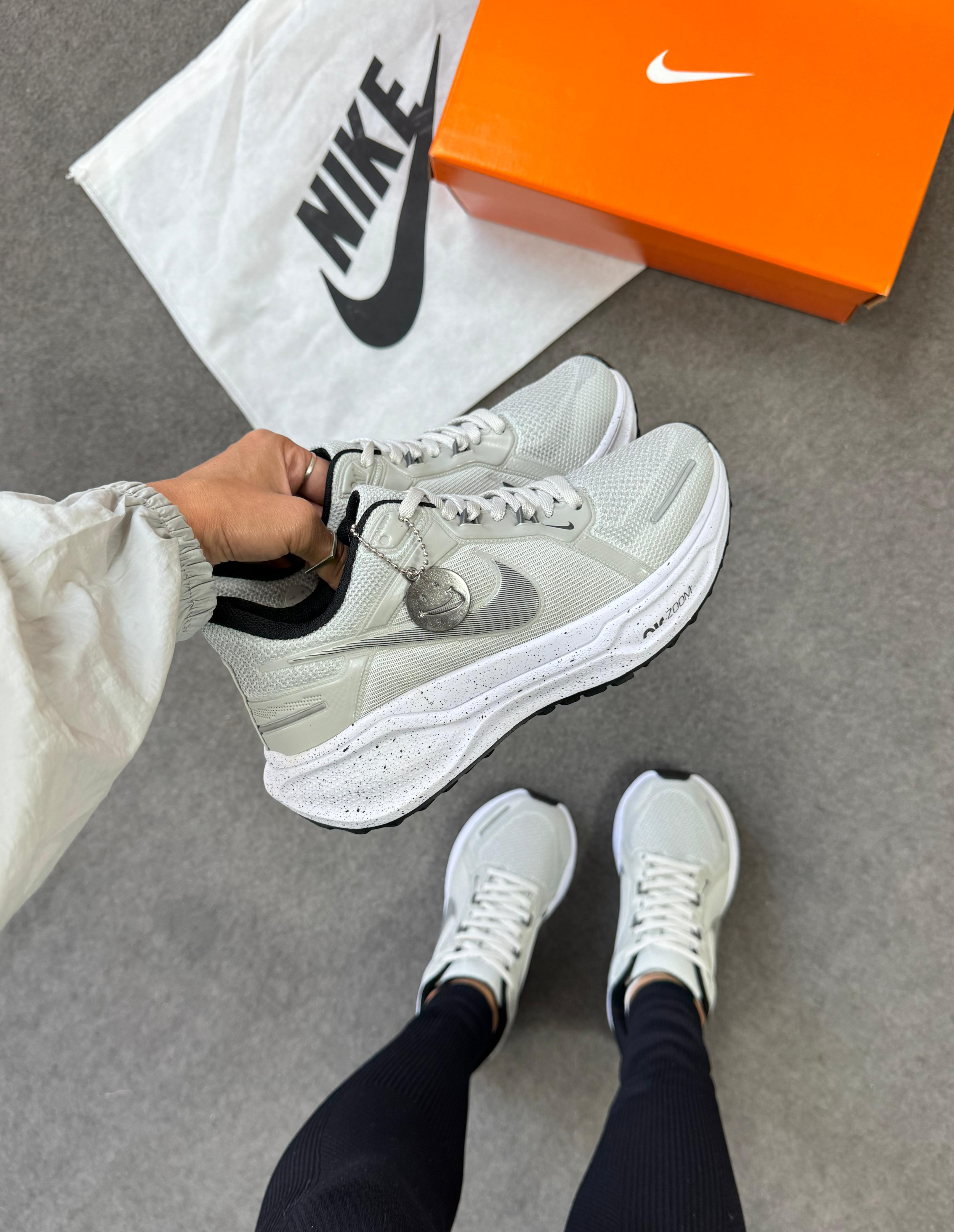 Nike Air Zoom Pegasus cinza