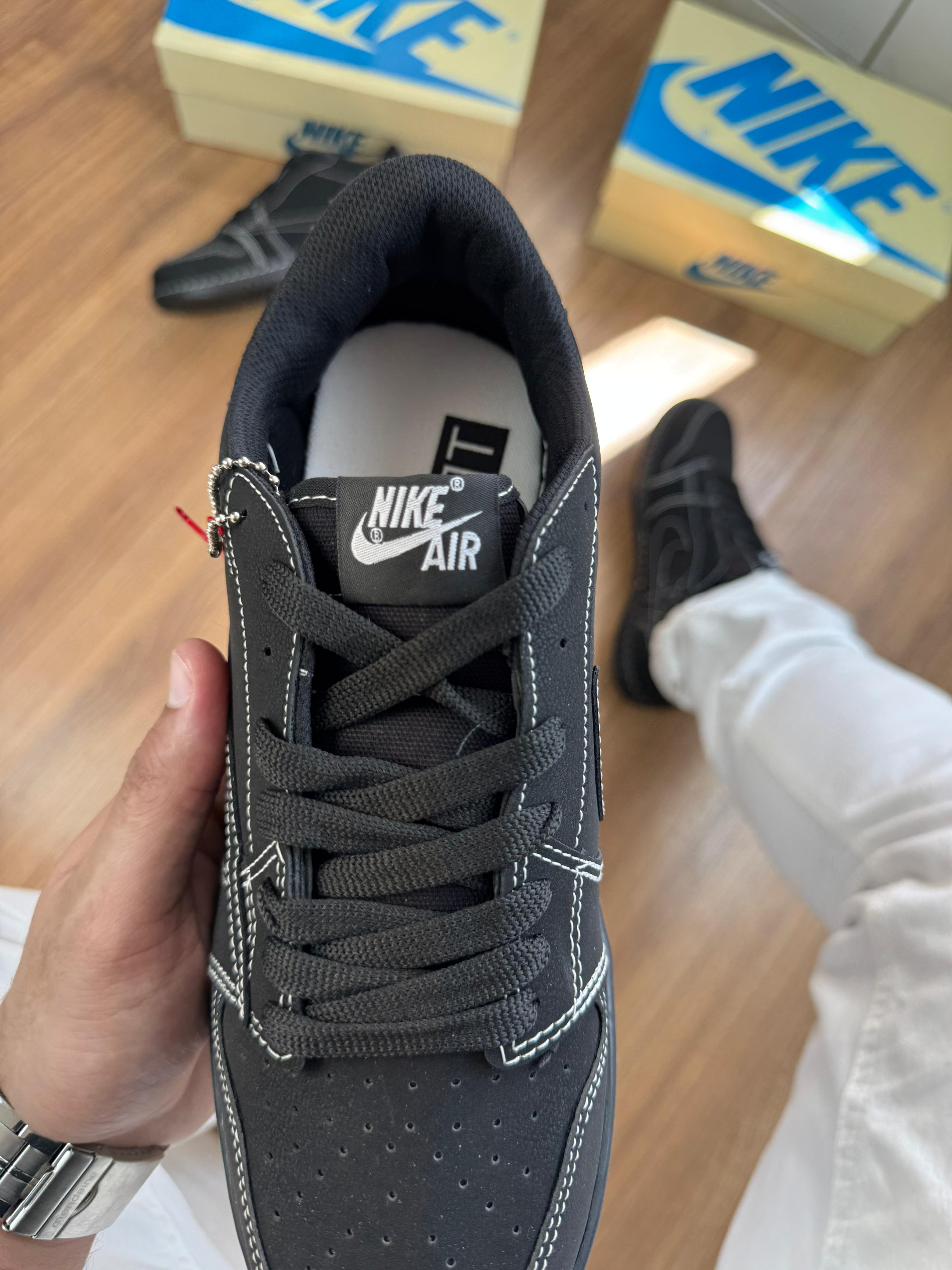 Jordan 1 Low x Travis Scott