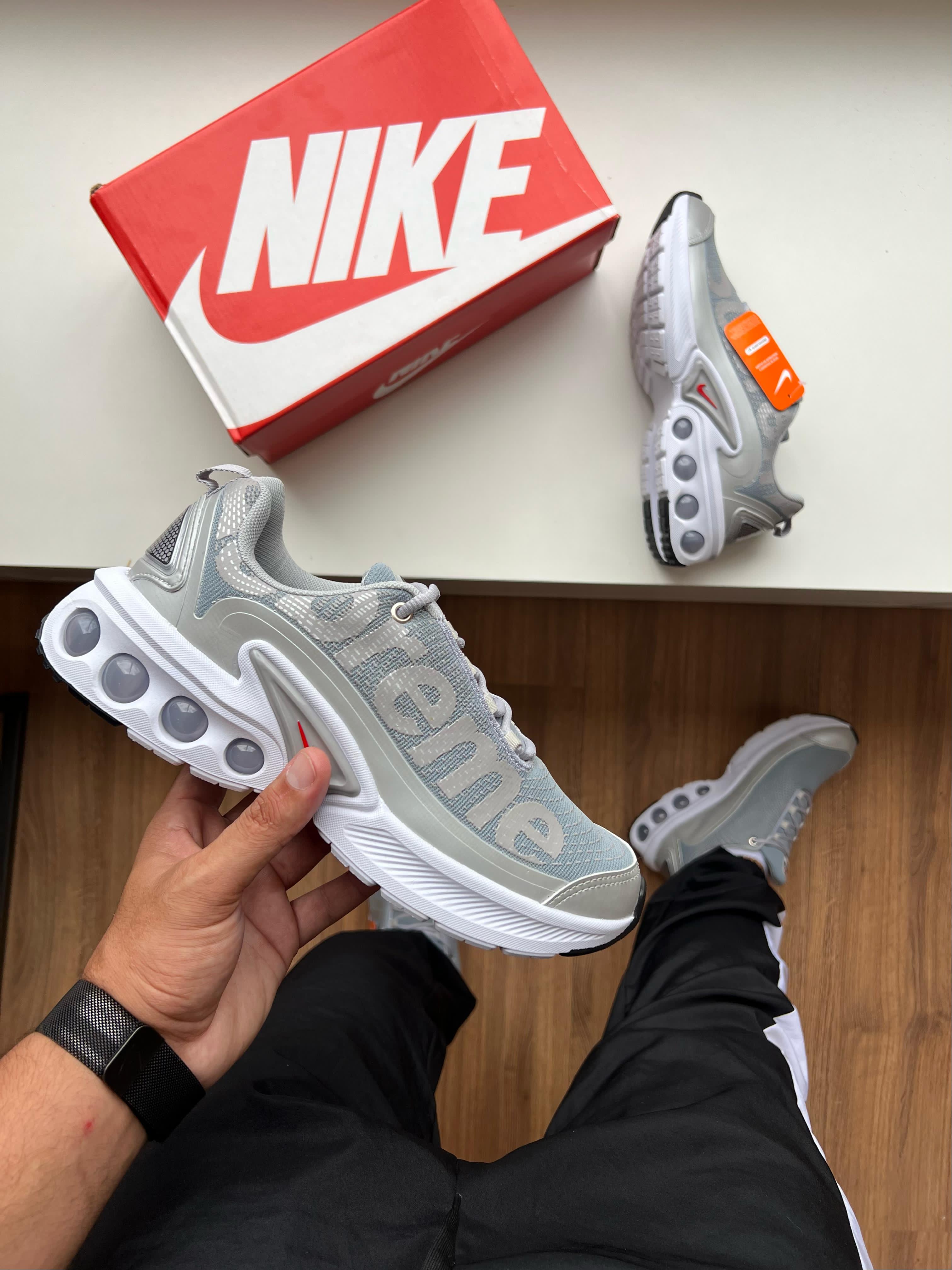 Air Max DN Supreme Branco / Cinza