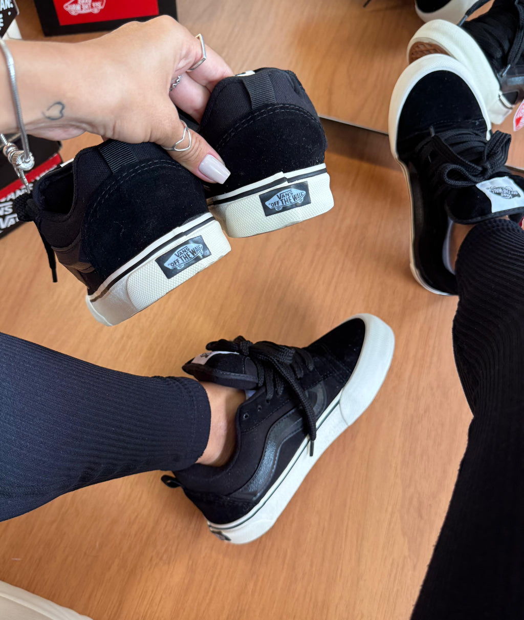 Vns Old Knu preto/off