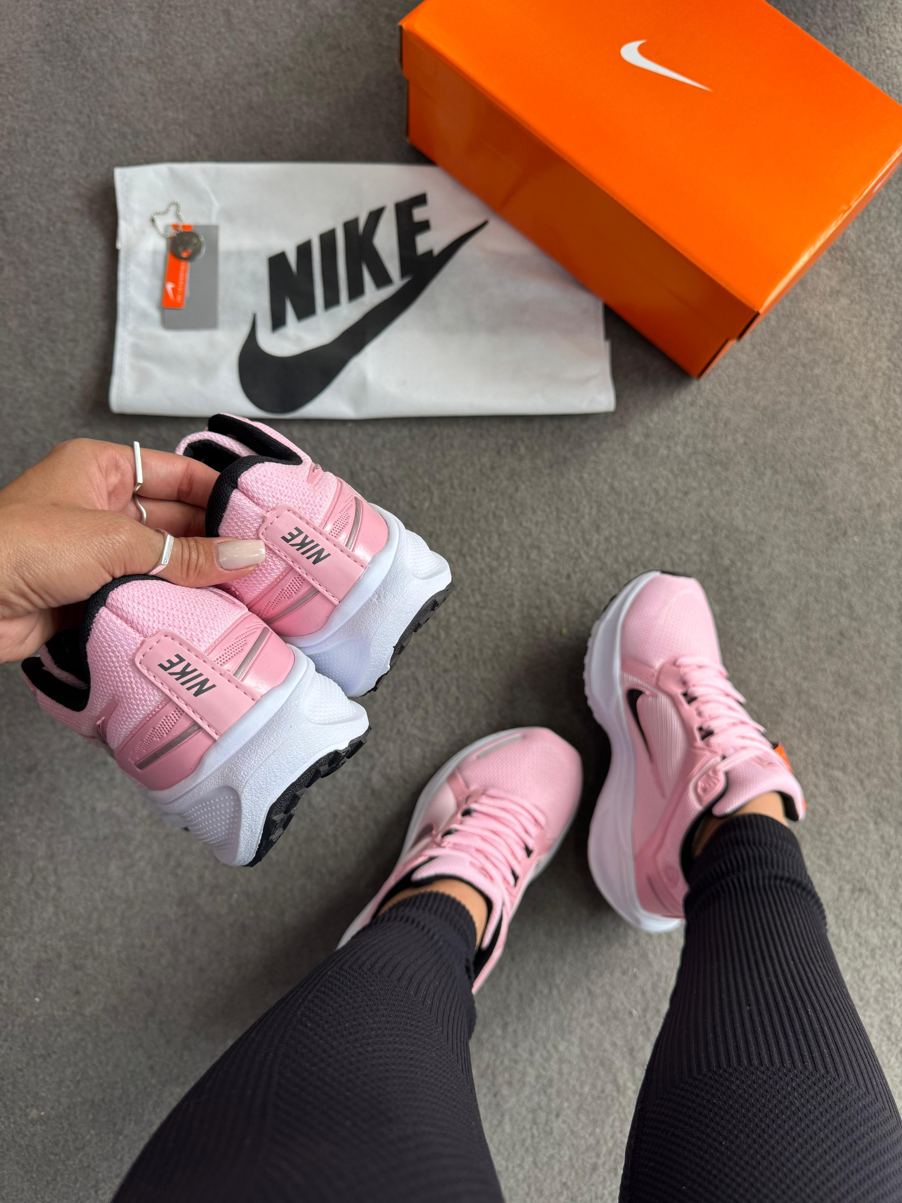 Nike Air Zoom Pegasus rosa claro