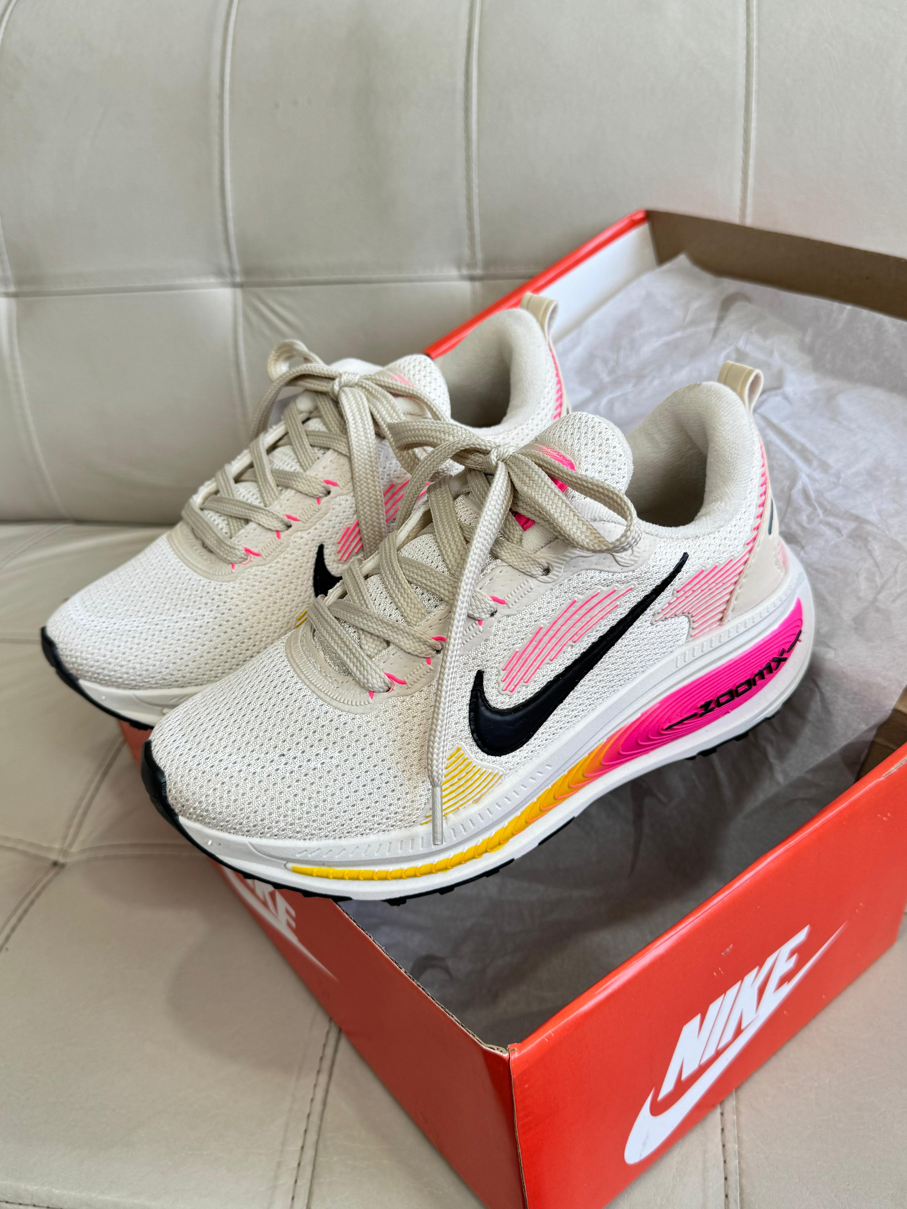 Nike Run Vomero 18 Off/pink /marelo