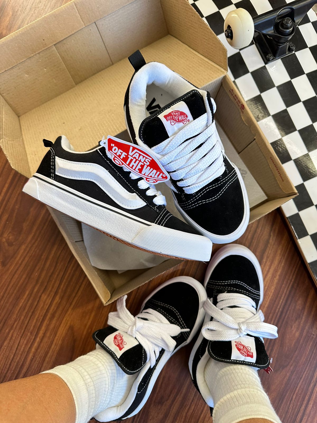 Vns Old Knu preto/branco