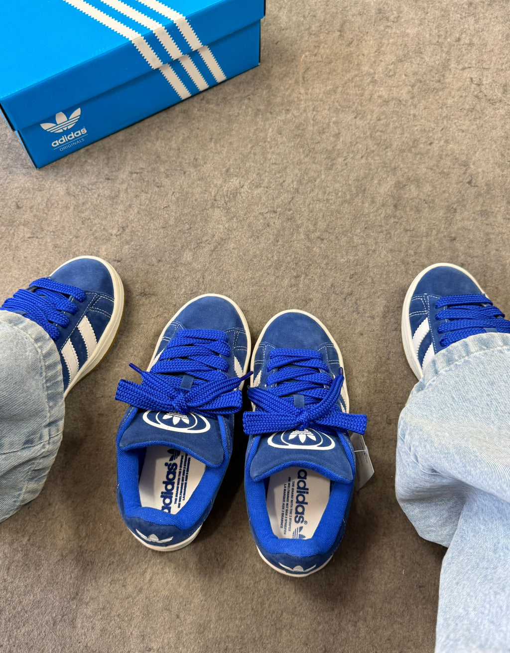 Campus 00 Royal/Branco