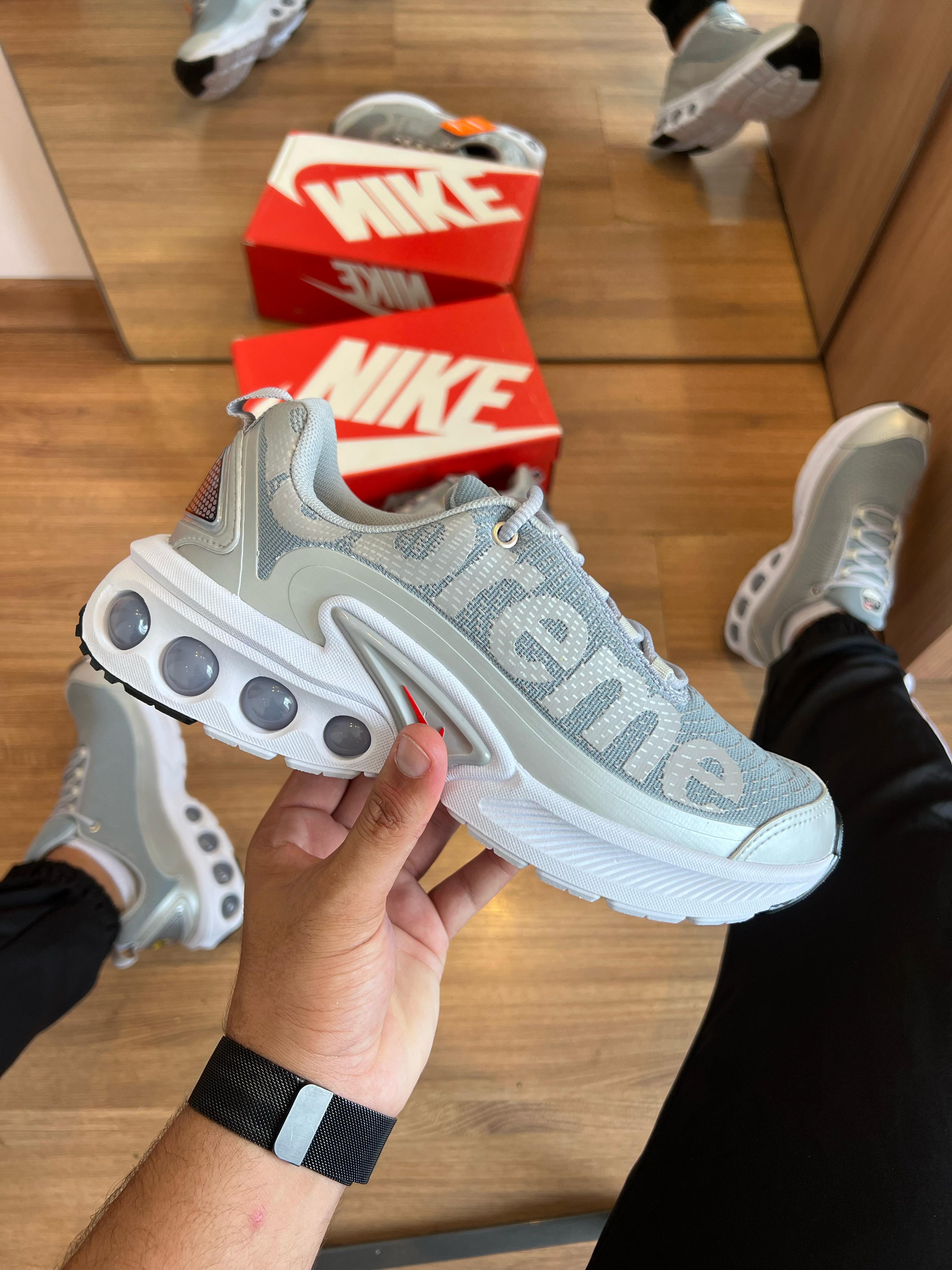 Air Max DN Supreme Branco / Cinza