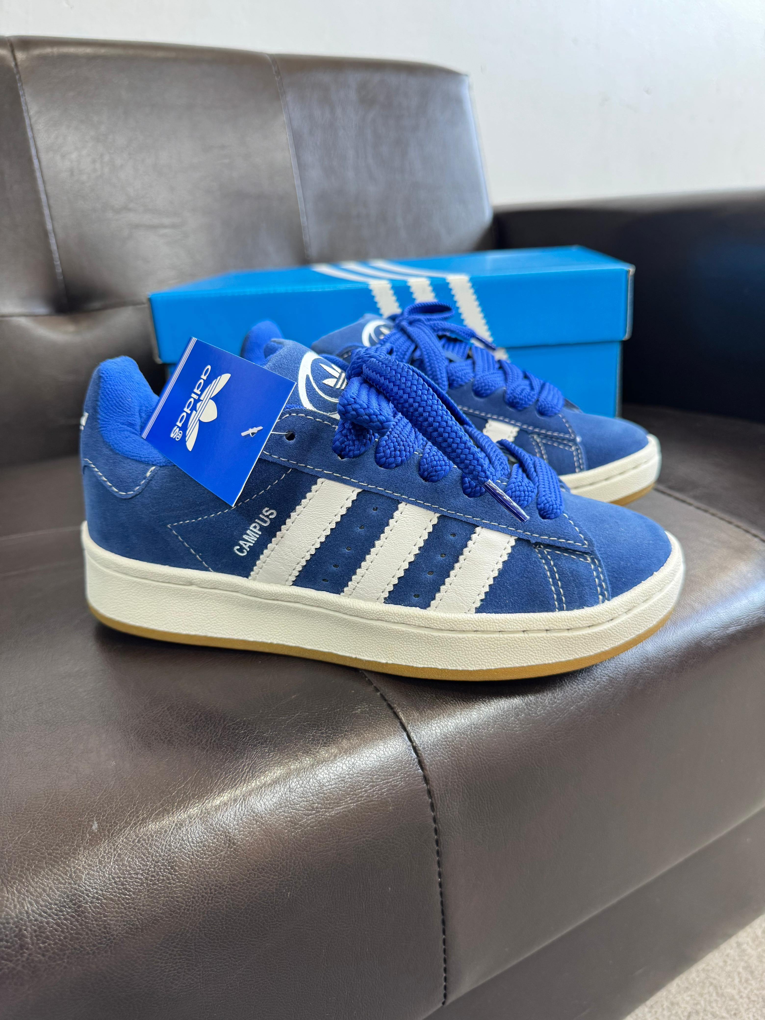 Campus 00 Royal/Branco