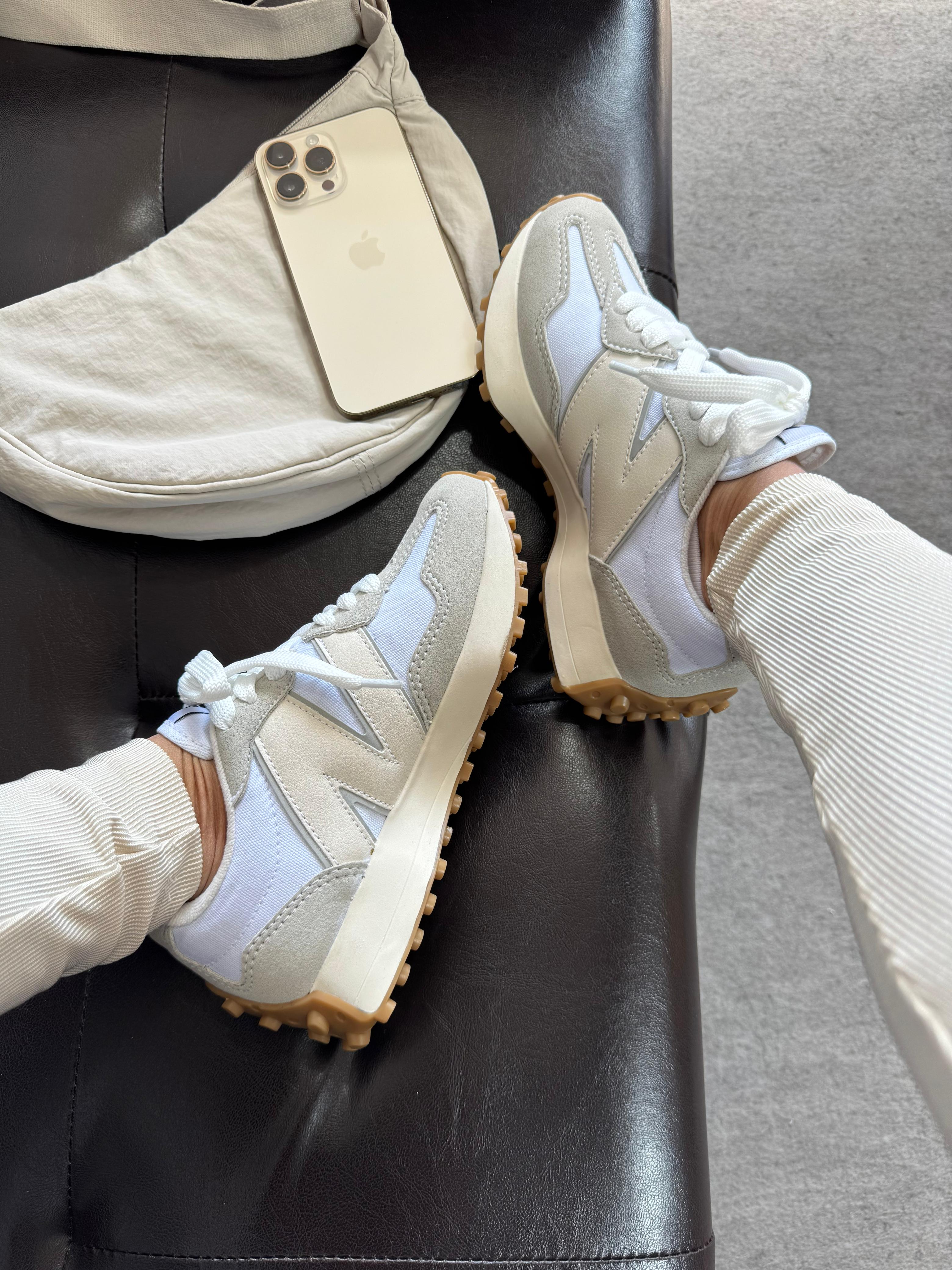 New Balance 327 Branco/ off