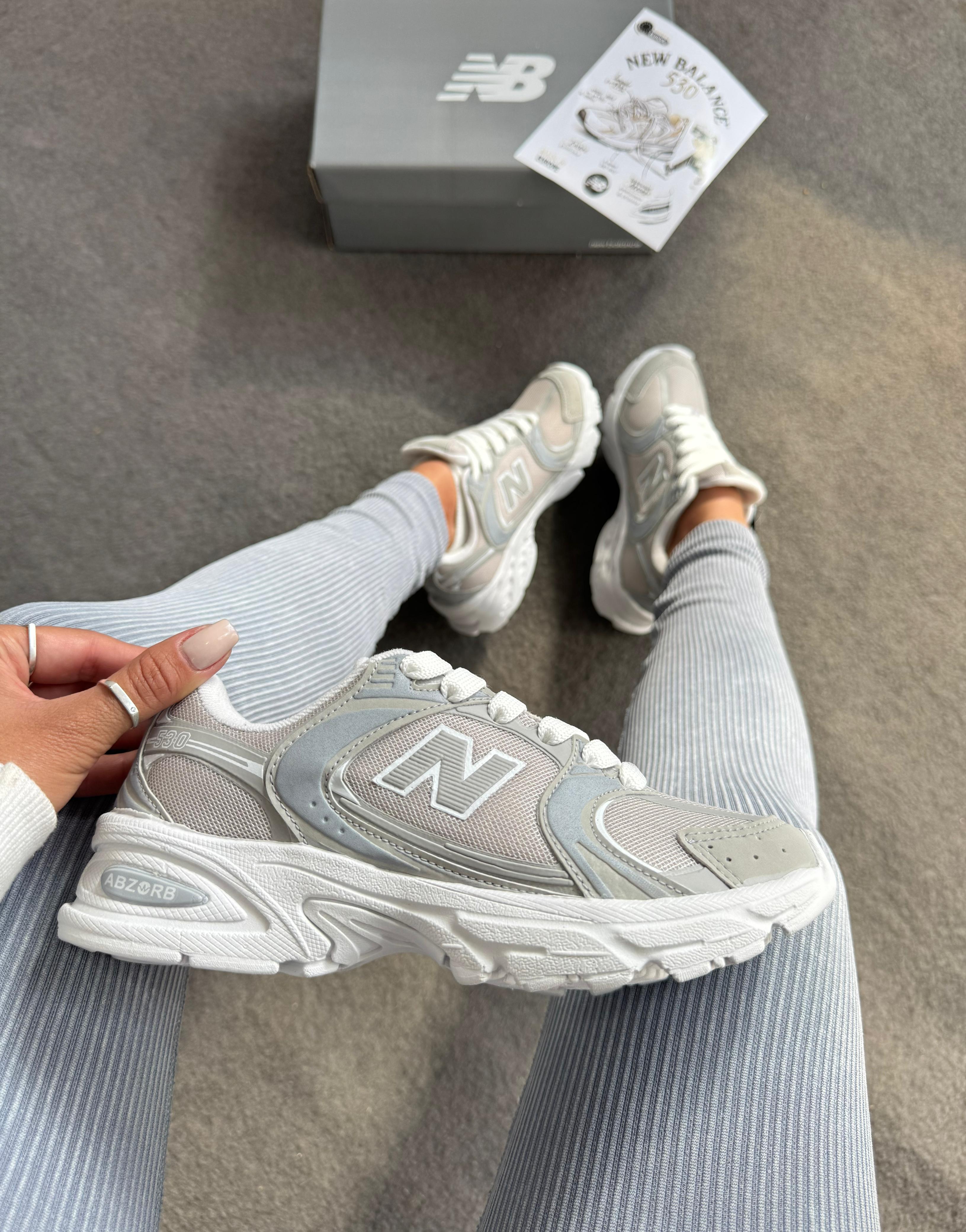 New Balance 530 cinza / branco