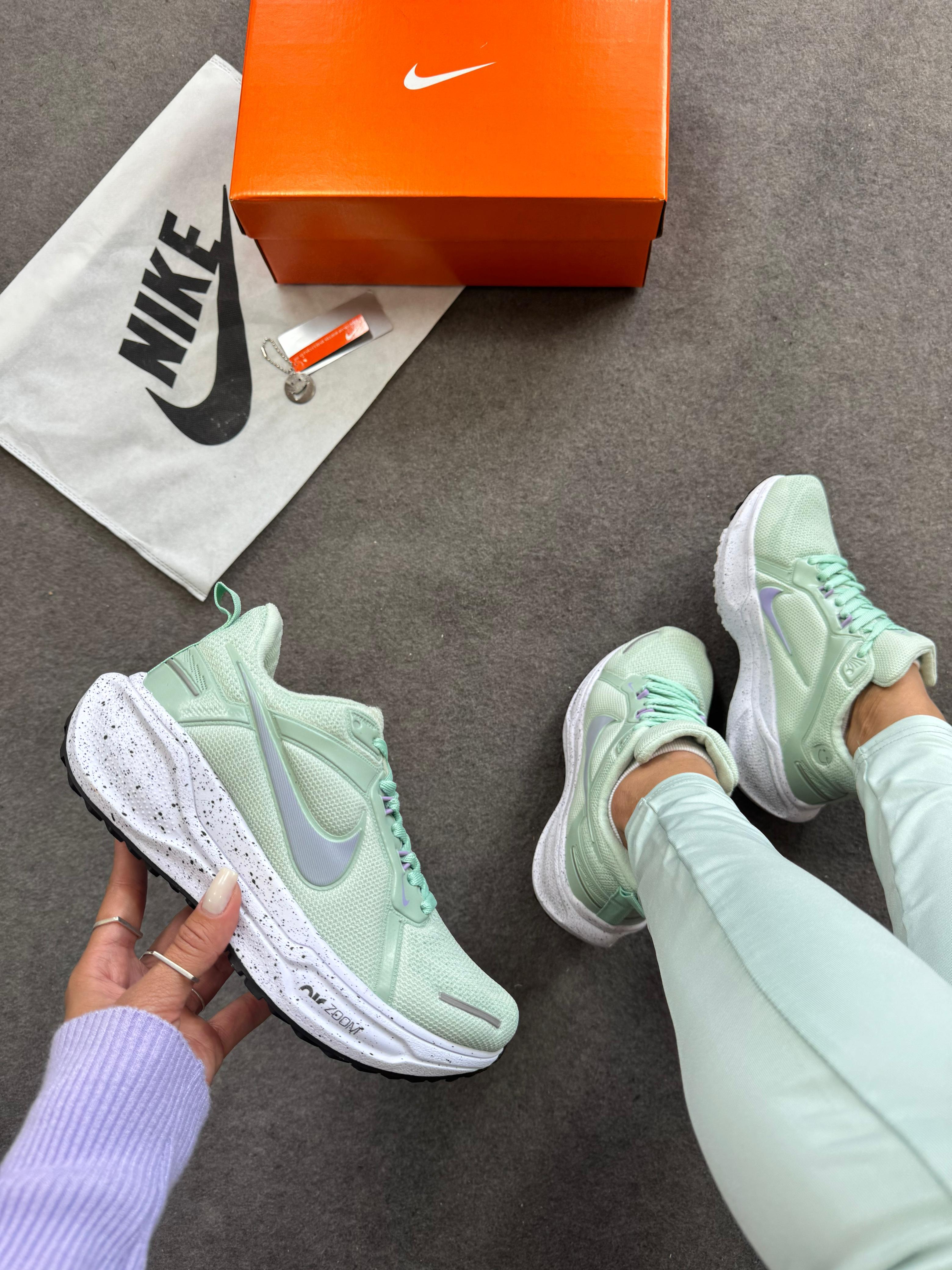 Nike Air Zoom Pegasus verde/lilas