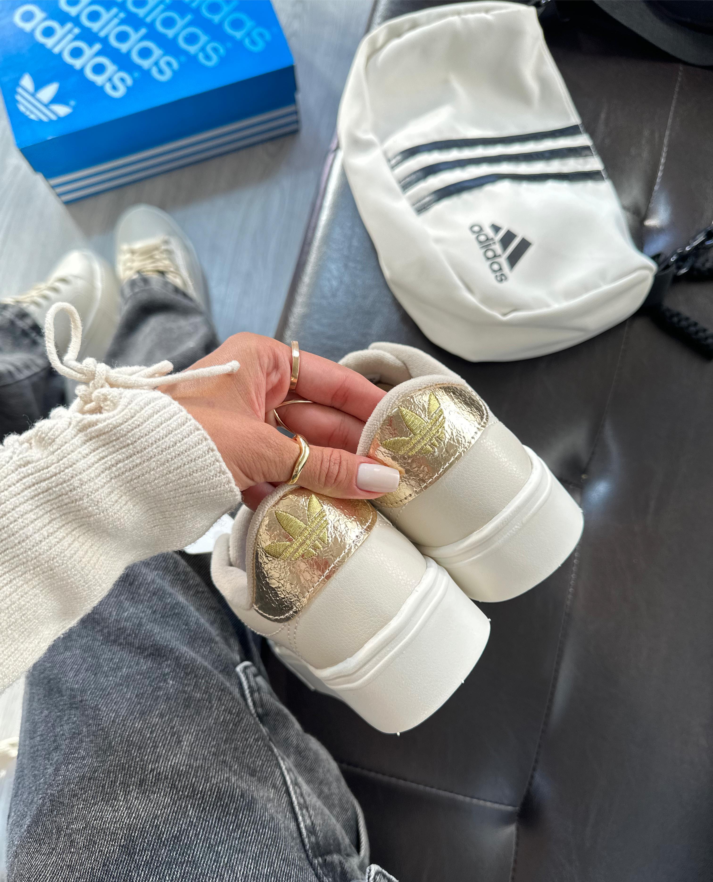 Adidas Plataforma Lux Off/Ouro