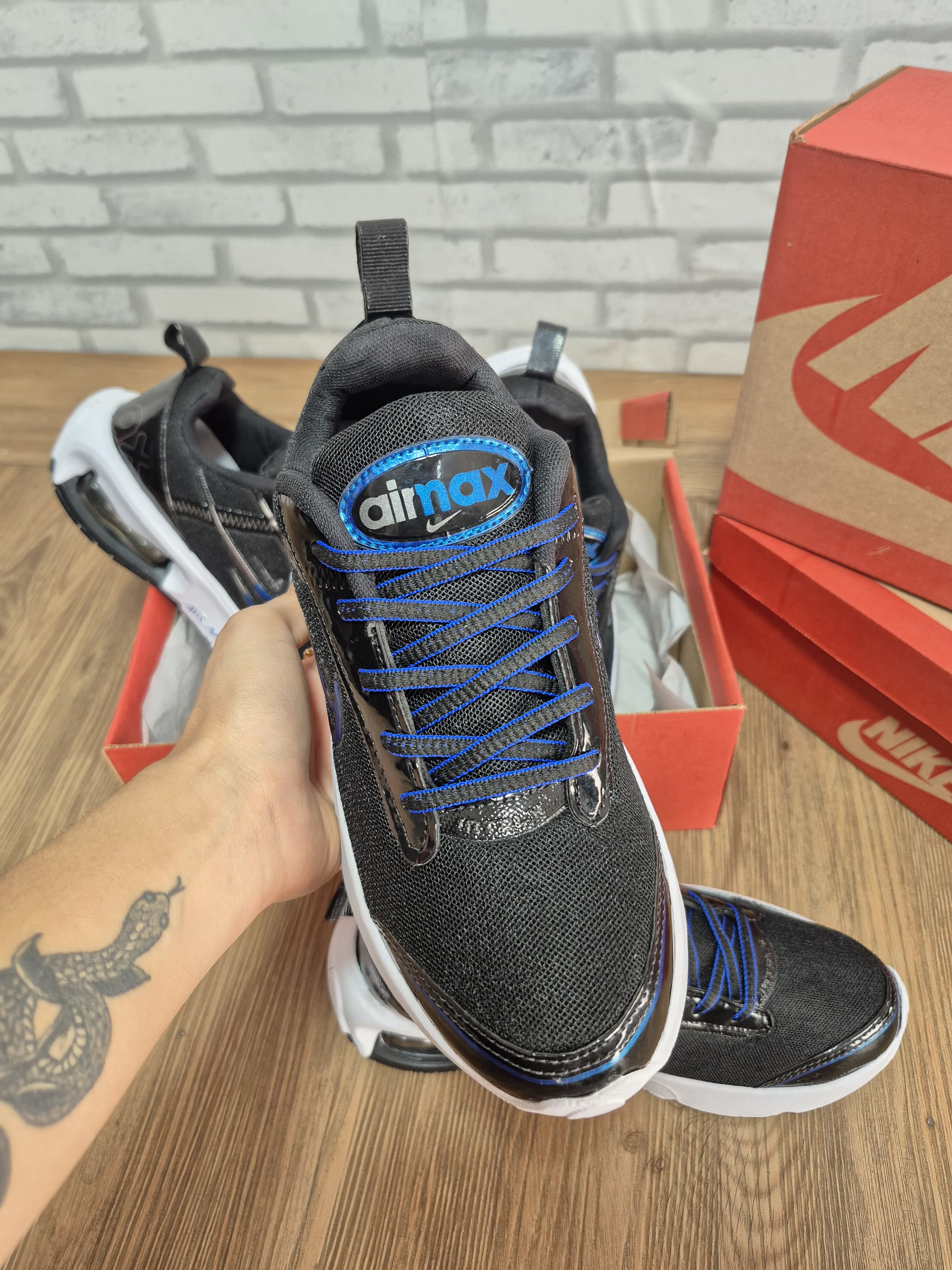 Nike Air Max Intrlk Preto/Royal